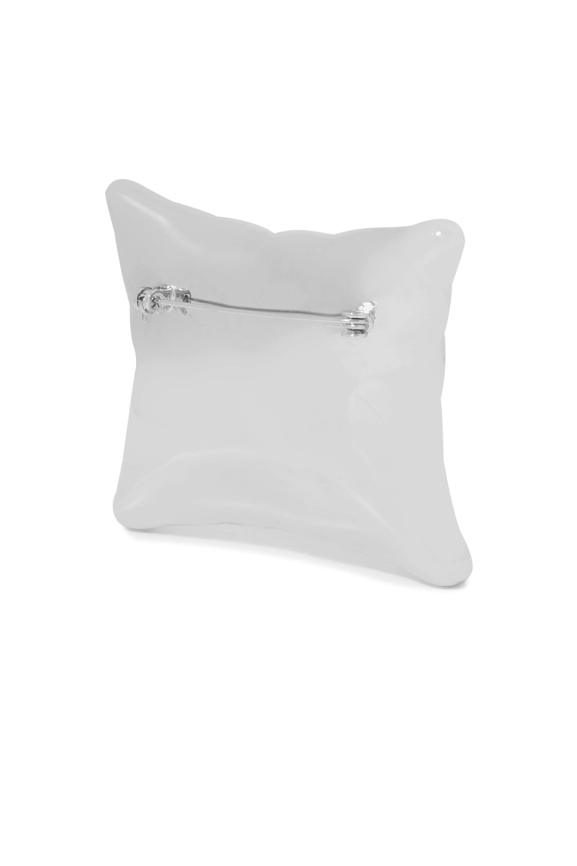 بروش بيلو كبير