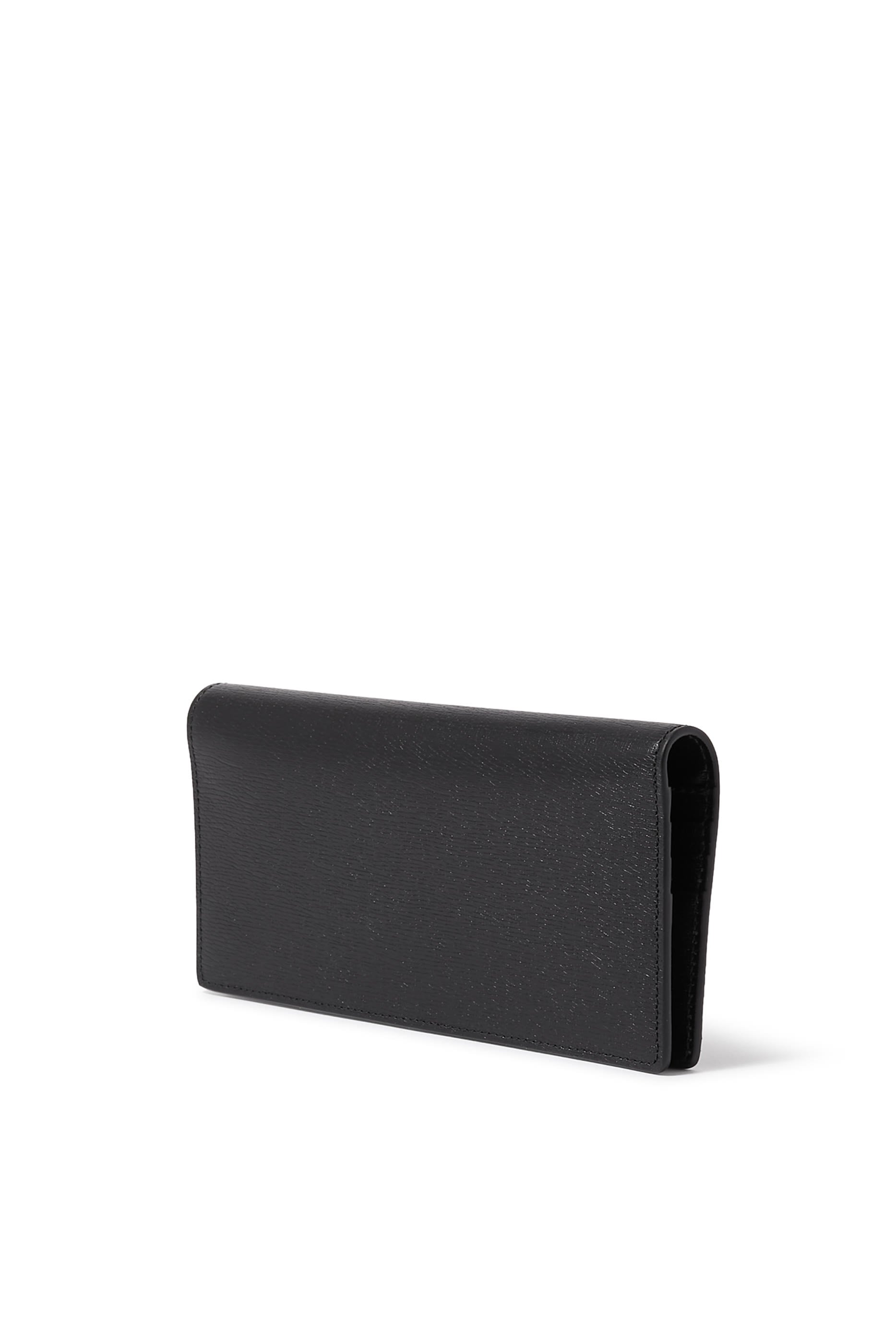 محفظة بشعار الماركة