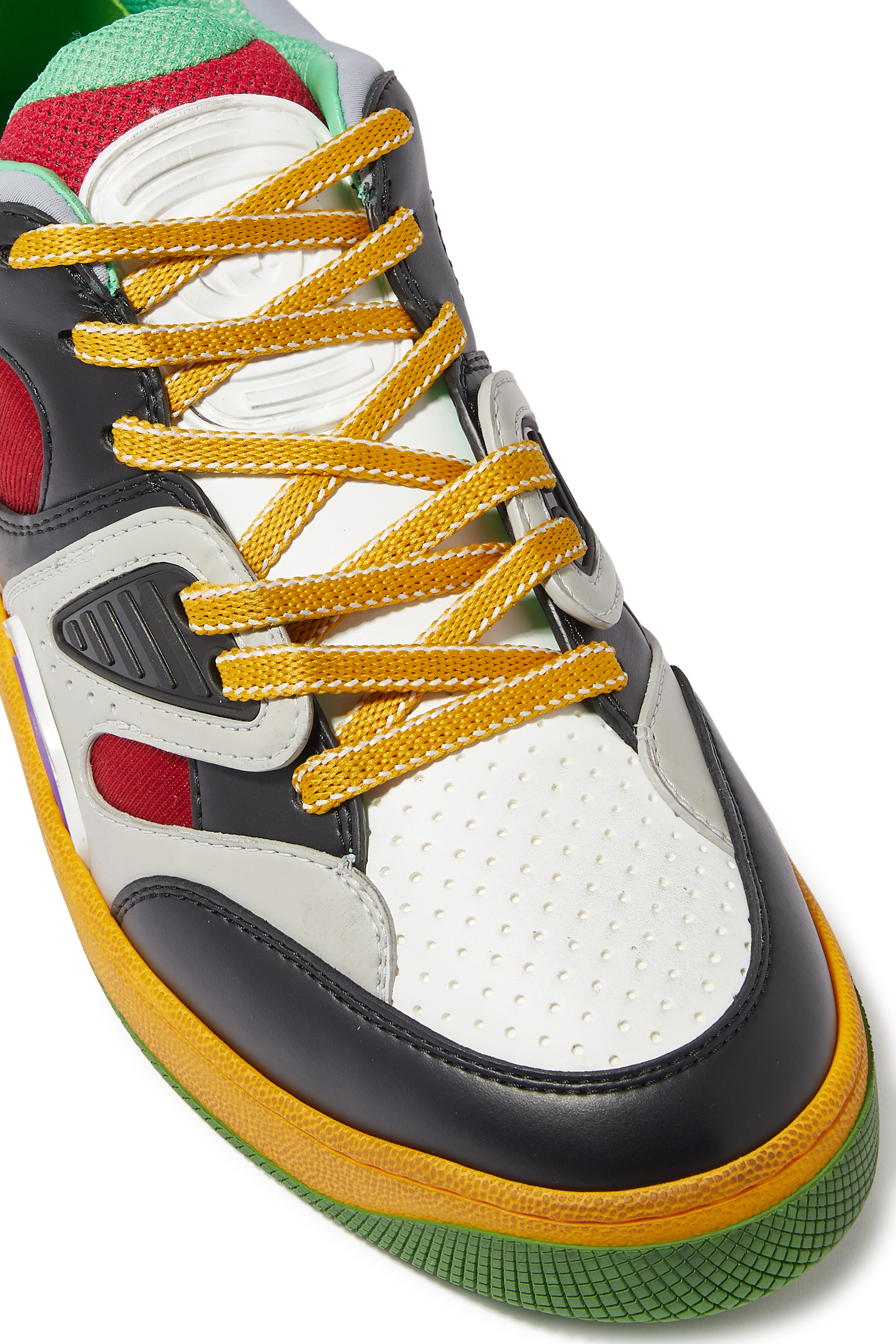 سنيكرز باسكت ديميترا بتصميم أسفل الكاحل