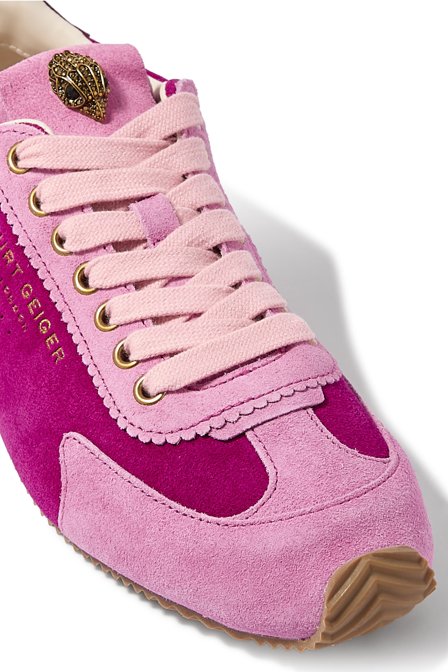 سنيكرز إزلنجتون