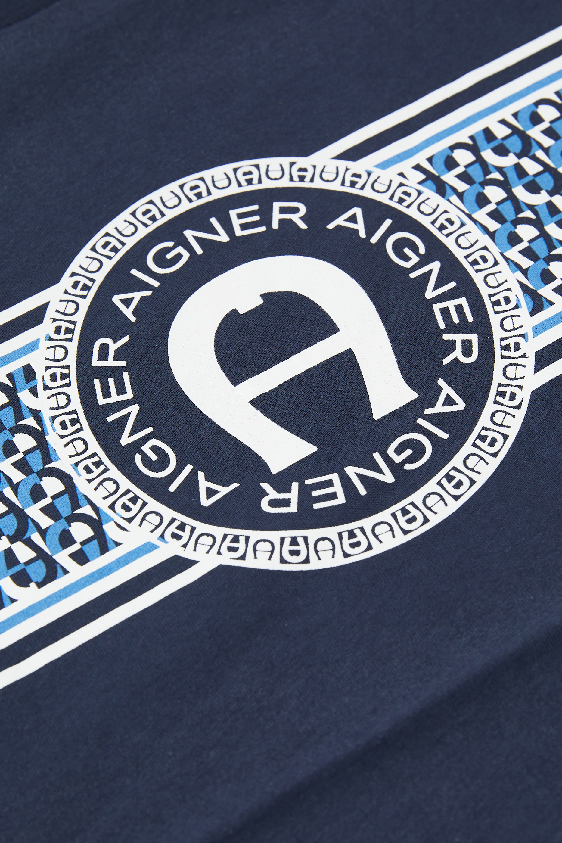 تيشيرت قطن بشعار الماركة للأطفال