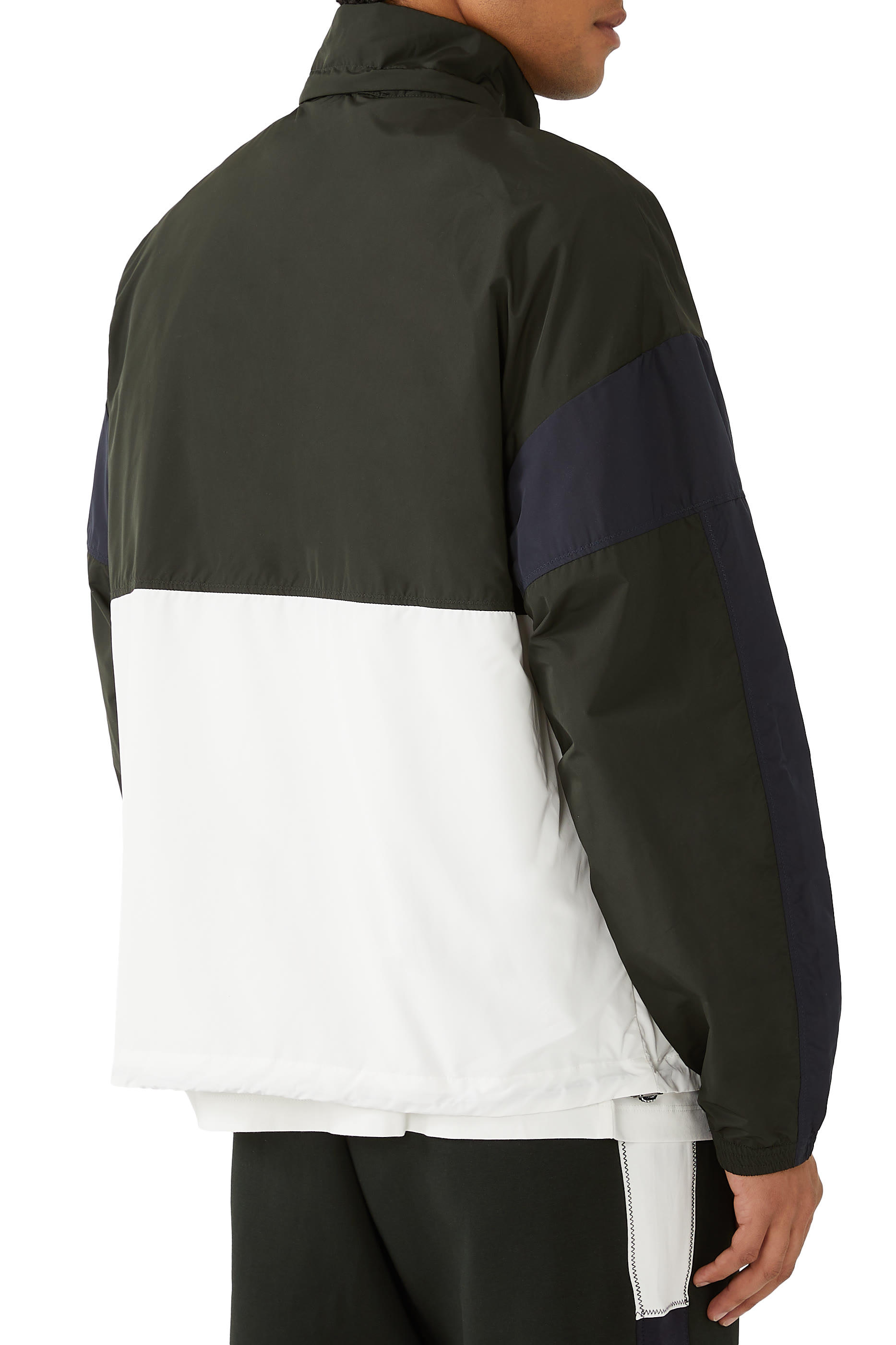 جاكيت بشعار الماركة