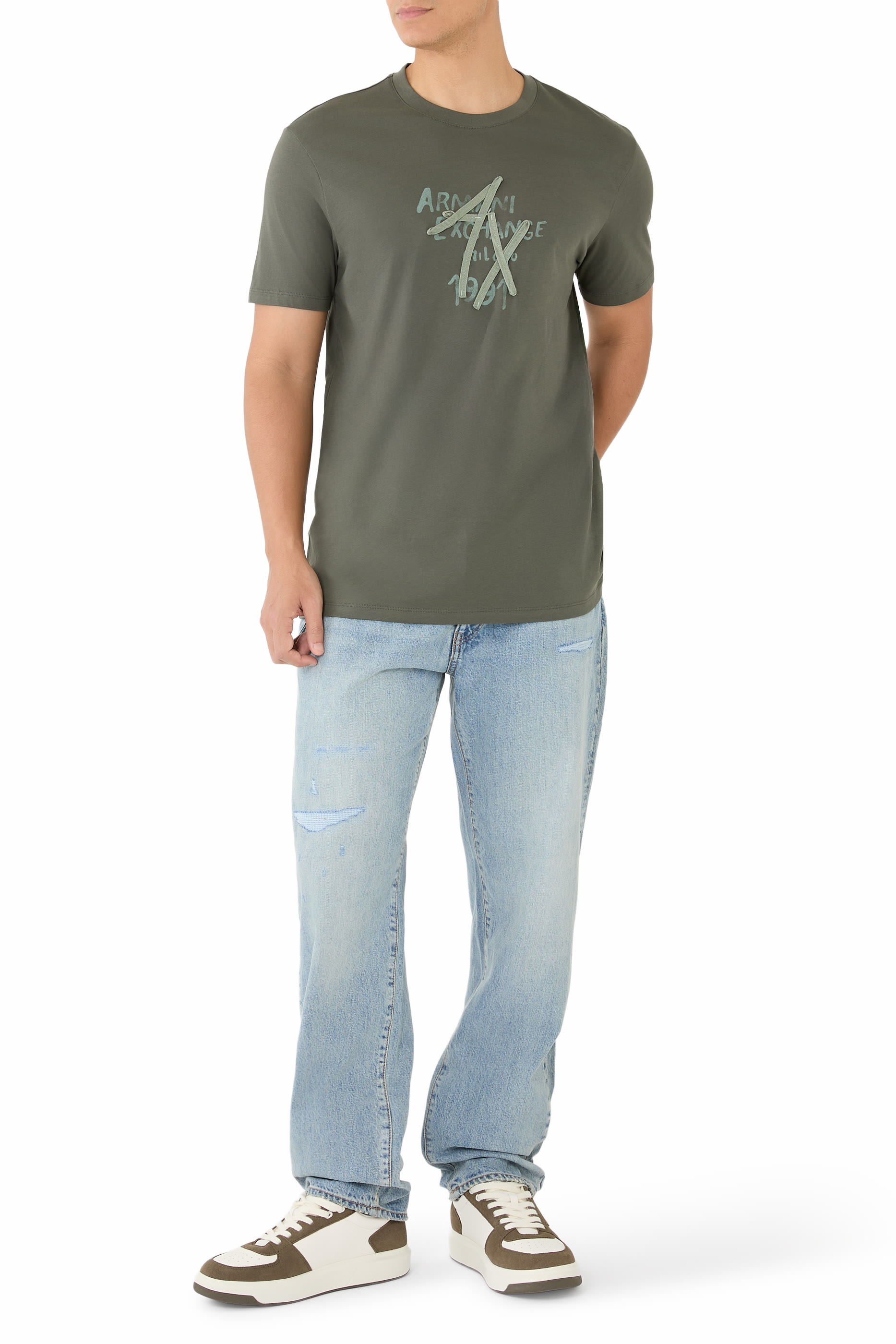 تيشيرت بشعار حرفي الماركة