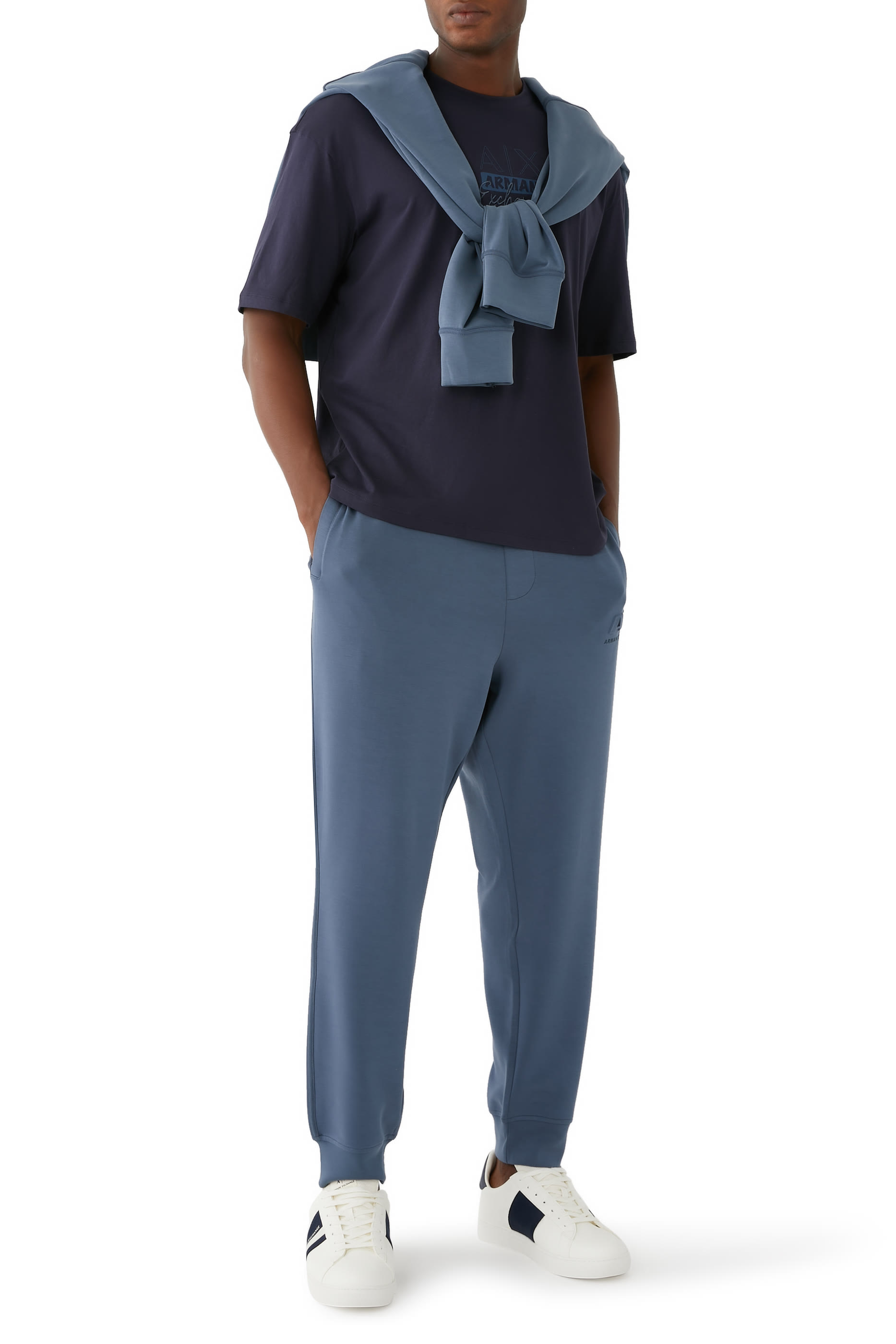 تيشيرت بياقة ضيقة قطن