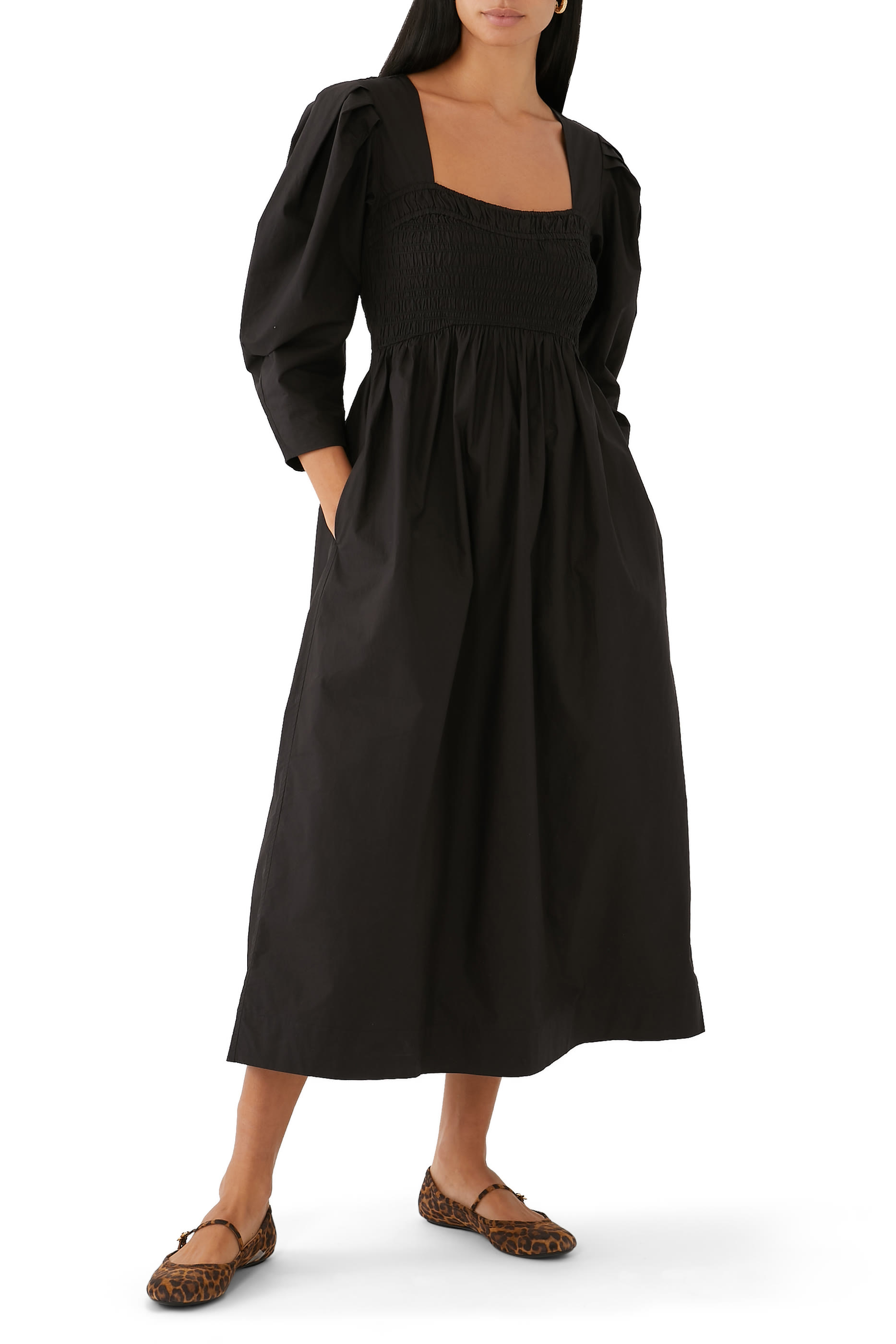 حذاء باليرينا كارلا شمواه بسير ريبون وطبعات جلد فهد