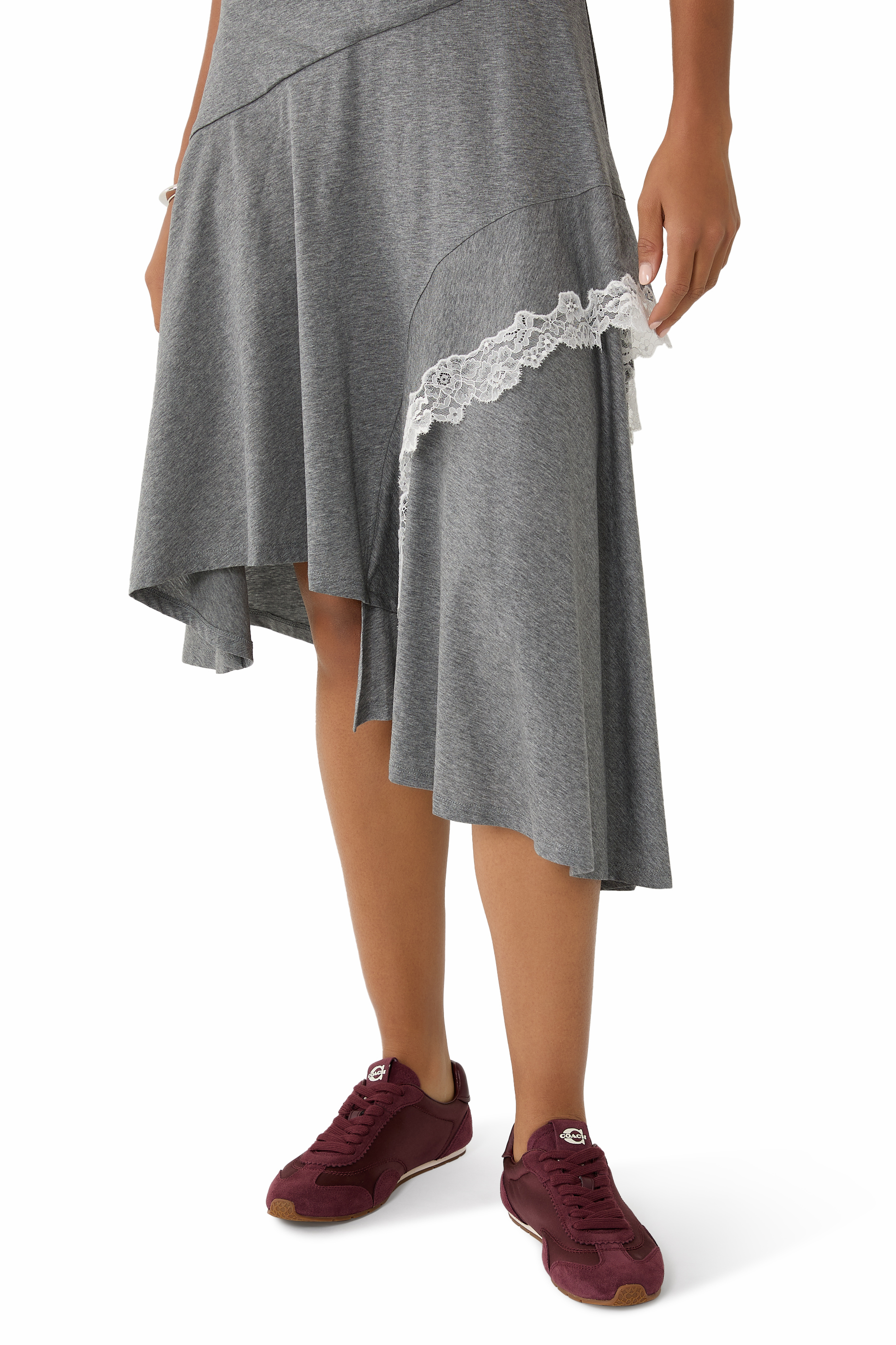 سنيكرز بنعل مسطح