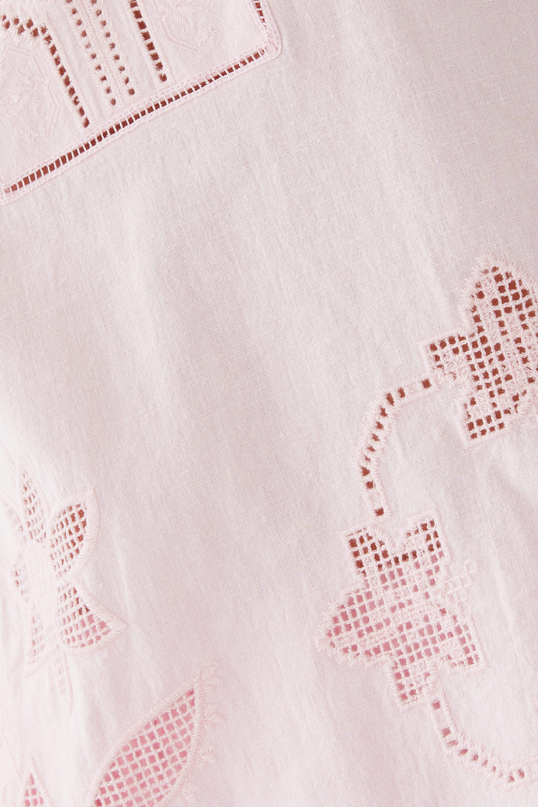 بلوزة تايبل كلوث دانتيل