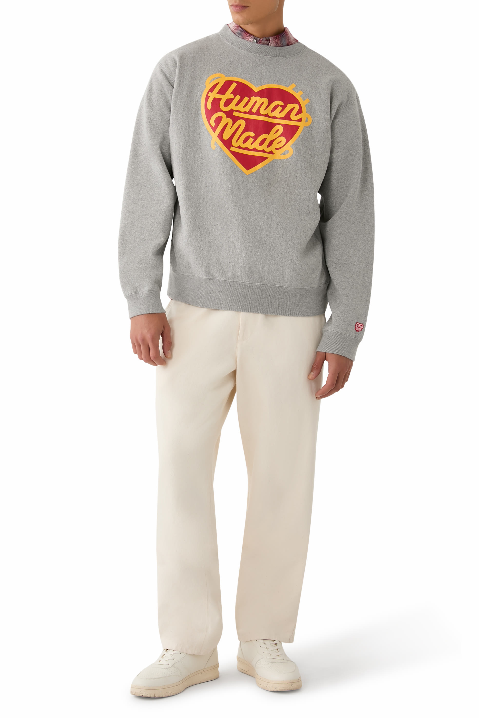 سويت شيرت بنقشة قلب غرافيكية