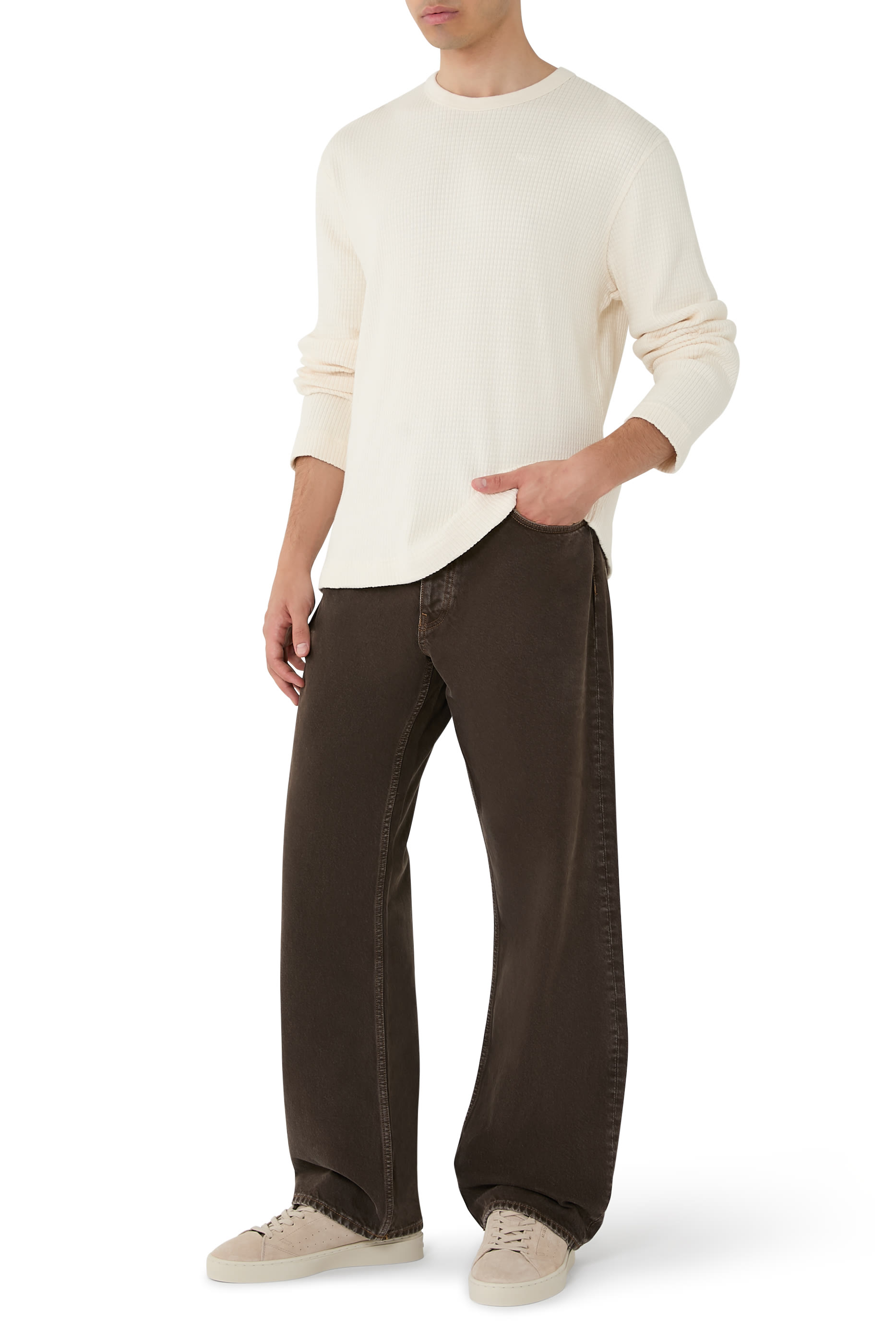 تيشيرت بأكمام طويلة وتفاصيل مضلعة