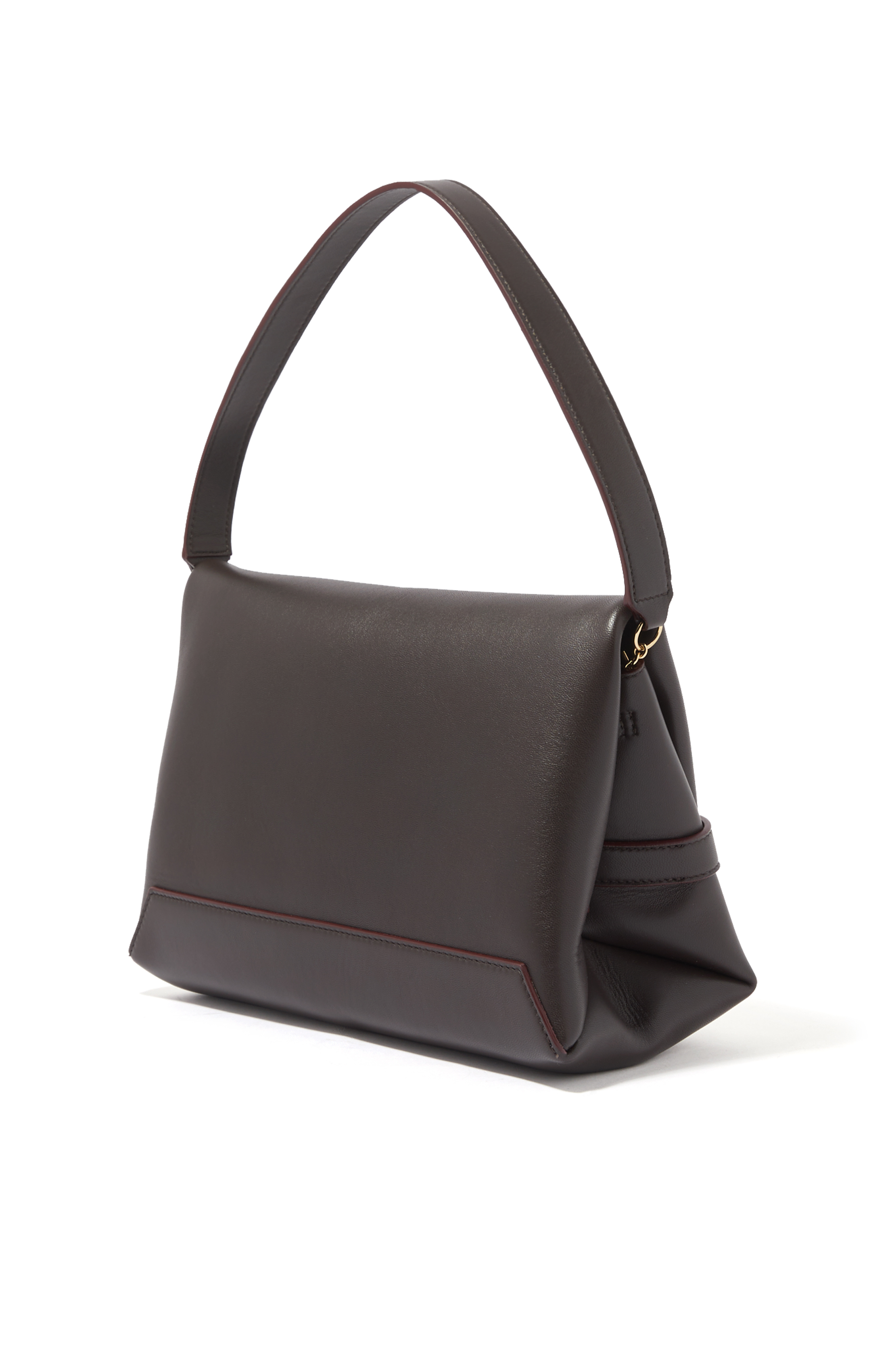 حقيبة صغيرة بحمالة وسلسلة