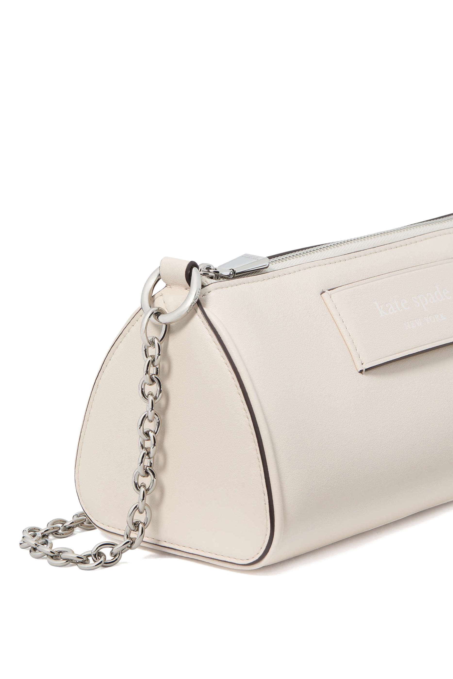 حقيبة بوشيت بملصق بشعار الماركة