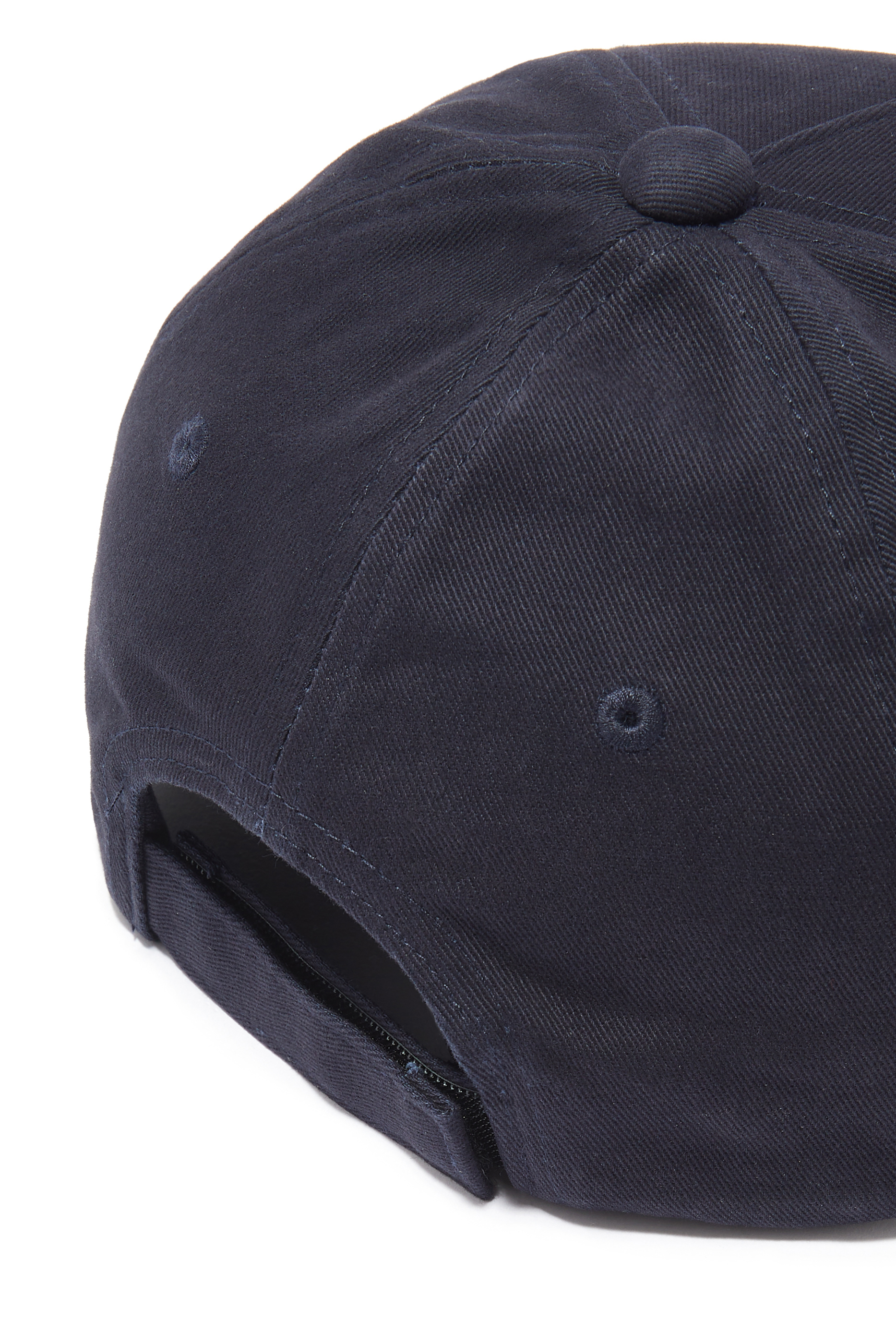 كاب بايسبول مطرز بشعار الماركة