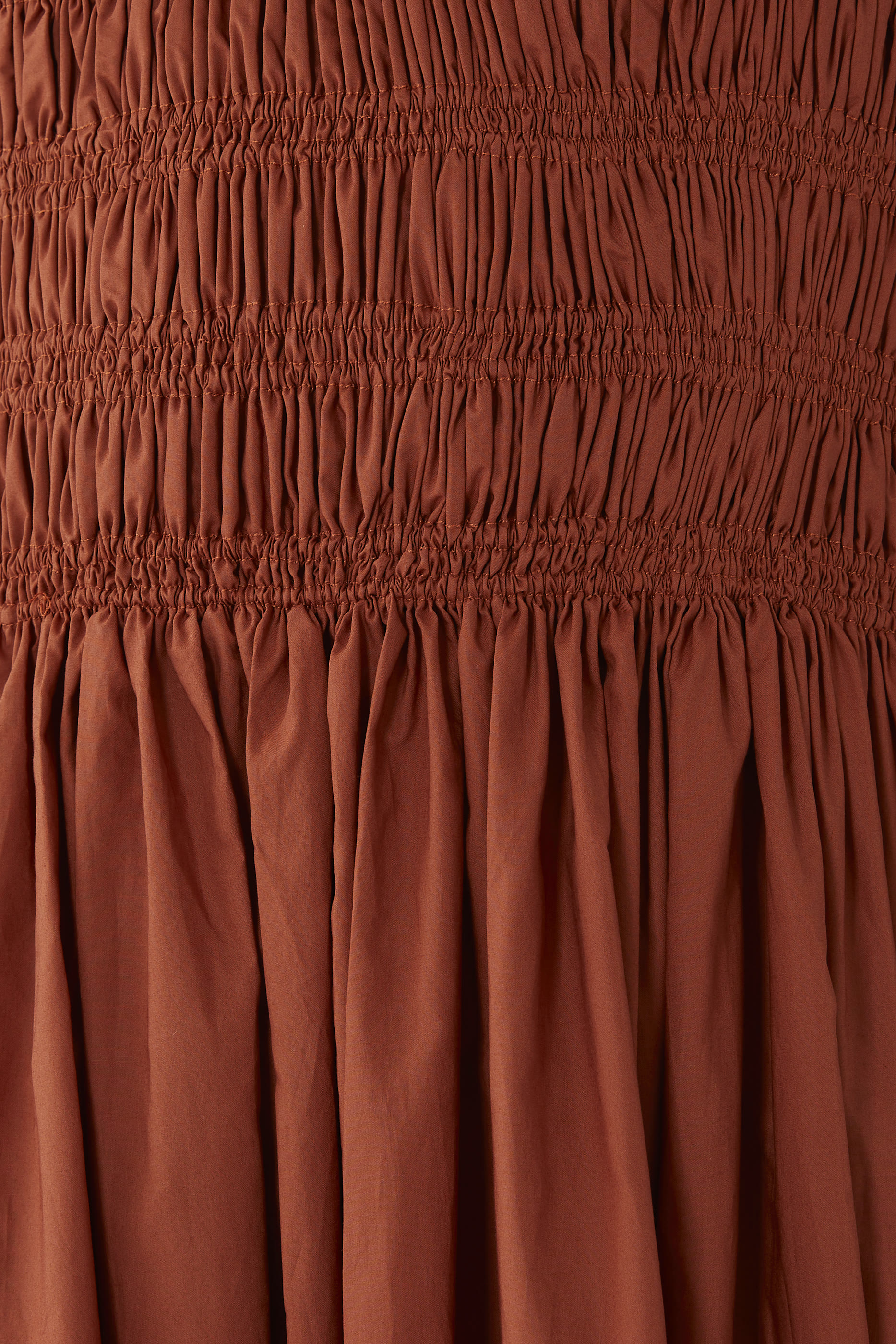 فستان بصدرية مكشكشة