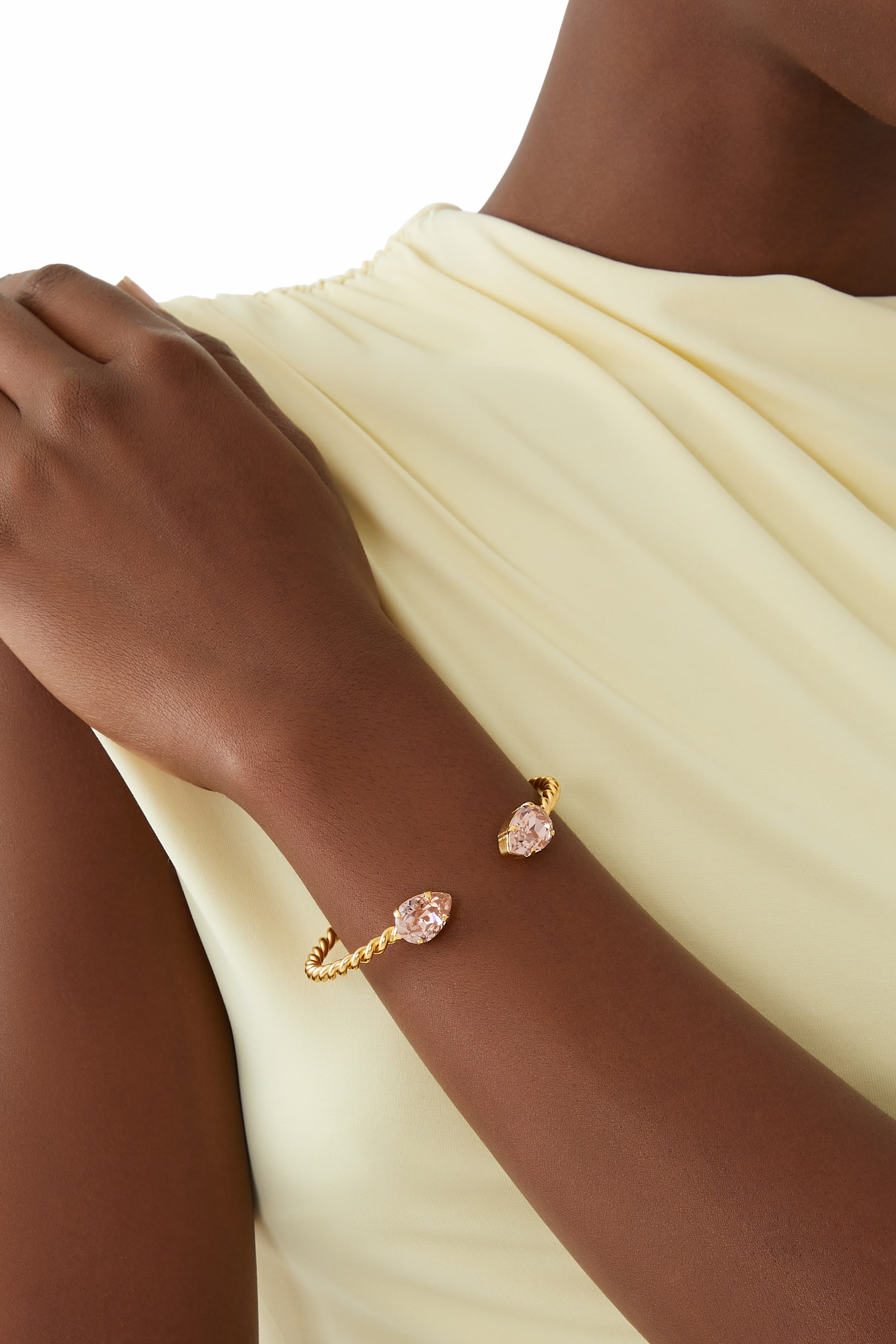 سوار صغير بكريستال بتصميم دمعة مرصعة بالكريستال مطلي بالذهب عيار 18