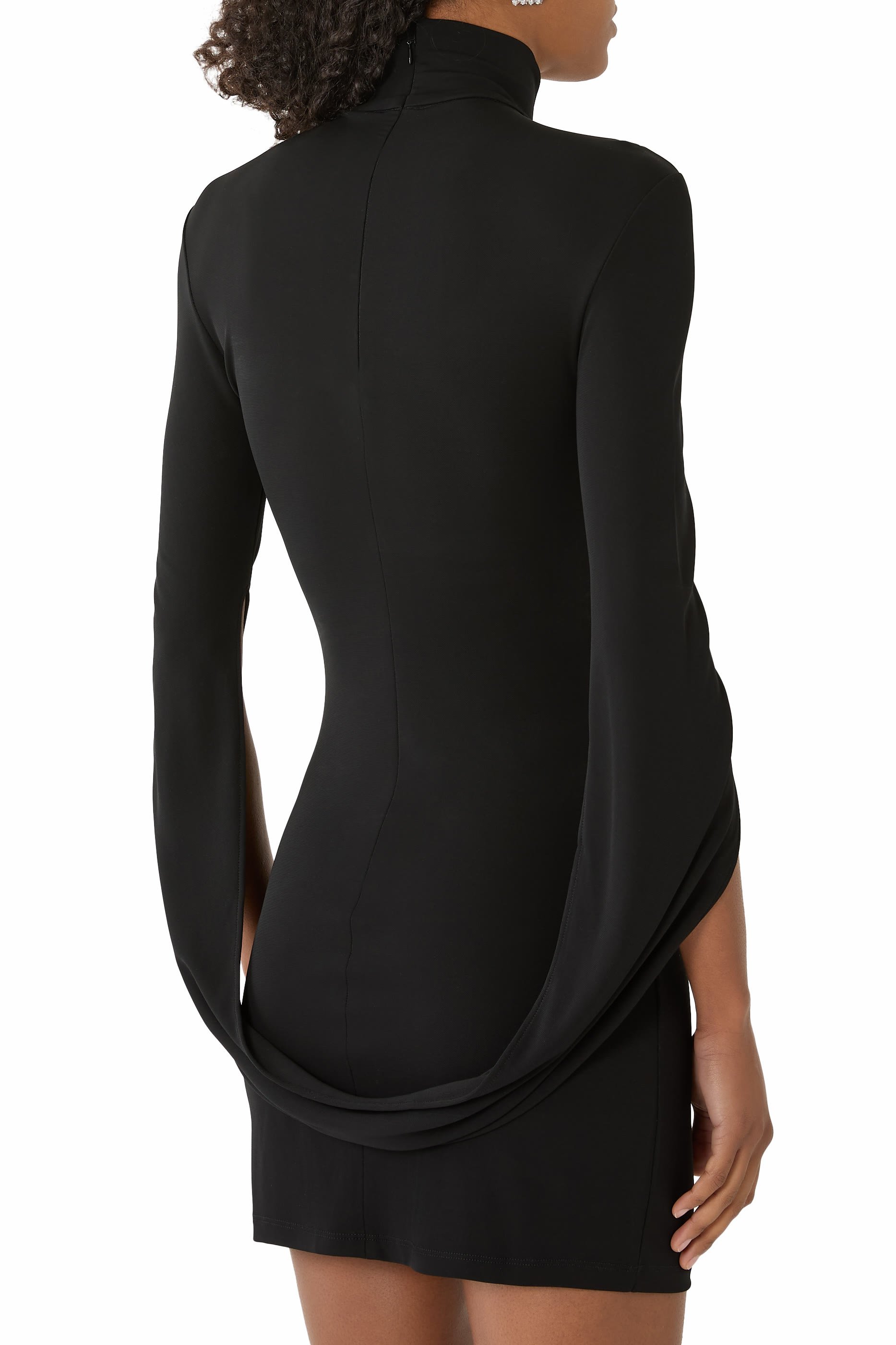 فستان قصير درابيه بتصميم غير متماثل