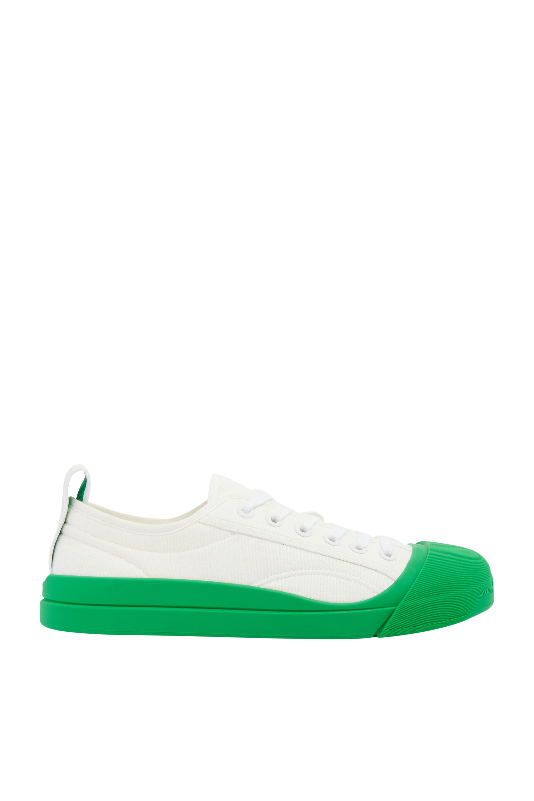 سنيكرز فولكان برقبة منخفضة من قماش قنب