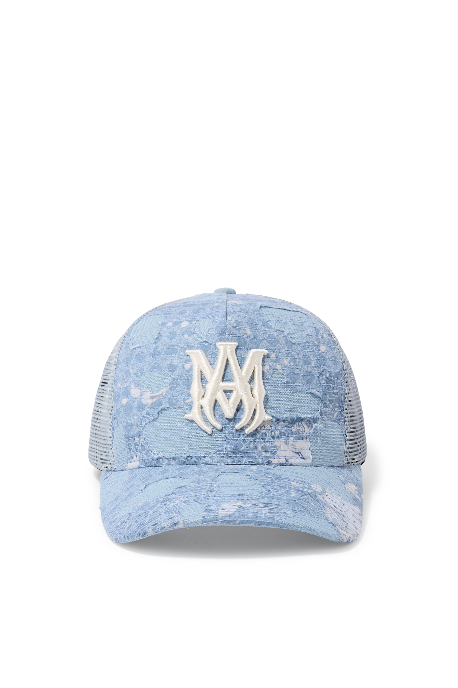 كاب تراكر بنقشة باندانا وتفاصيل ممزقة