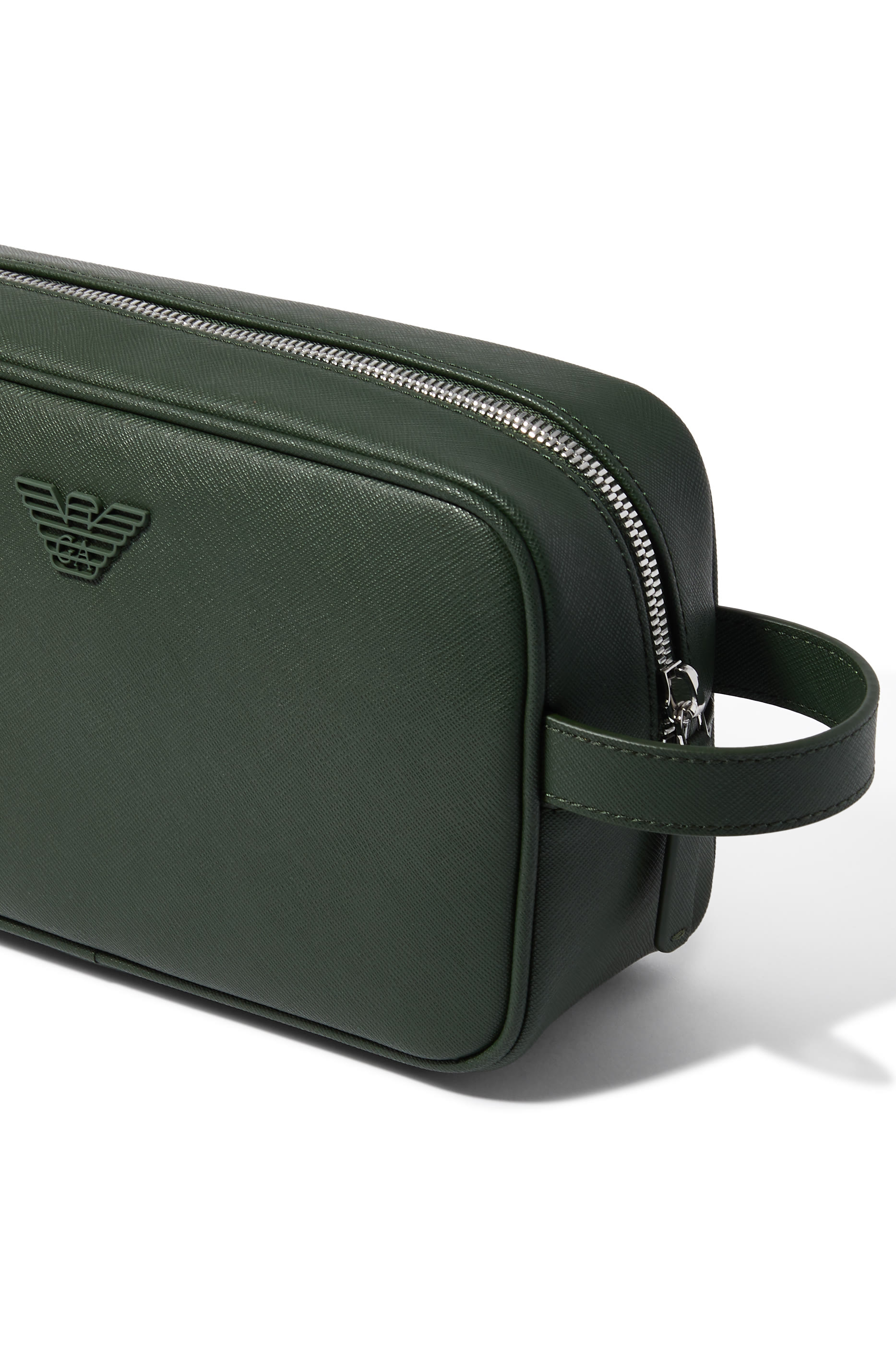 حقيبة مستحضرات عناية شخصية بشعار الماركة للسفر