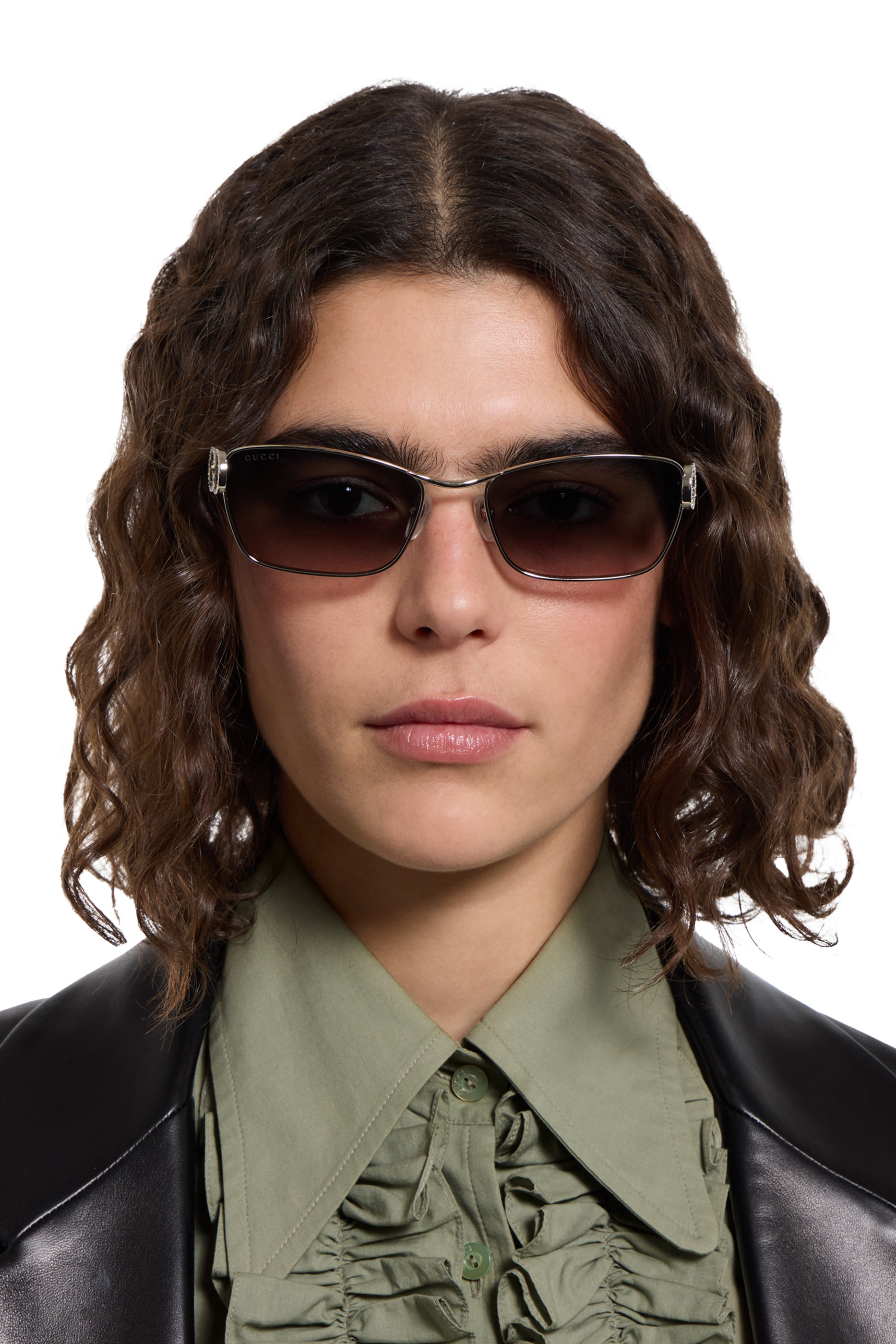 نظارة شمسية بإطار مستطيل ولون متدرج