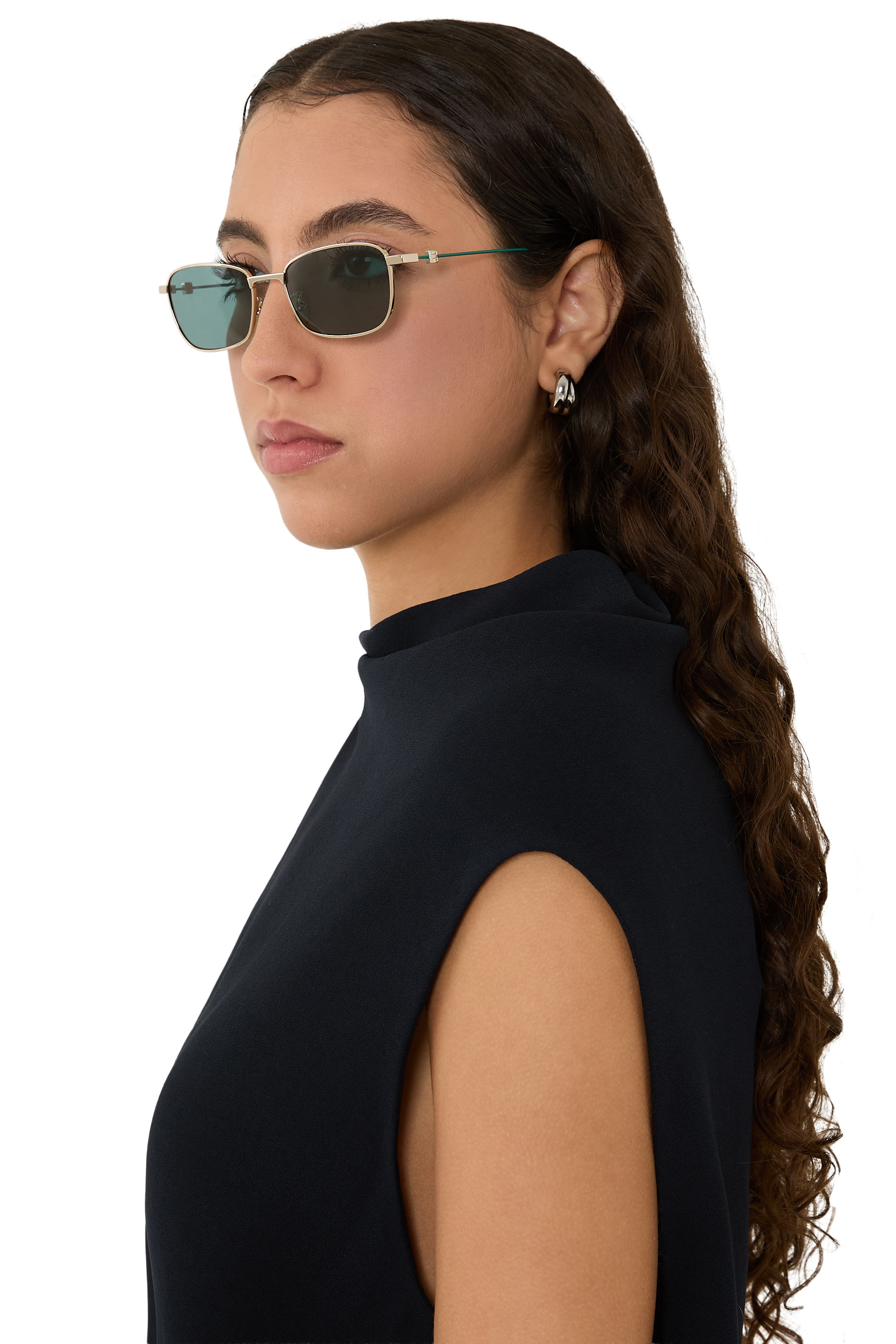 نظارة سبيد شمسية مزينة بشعار الماركة معدن