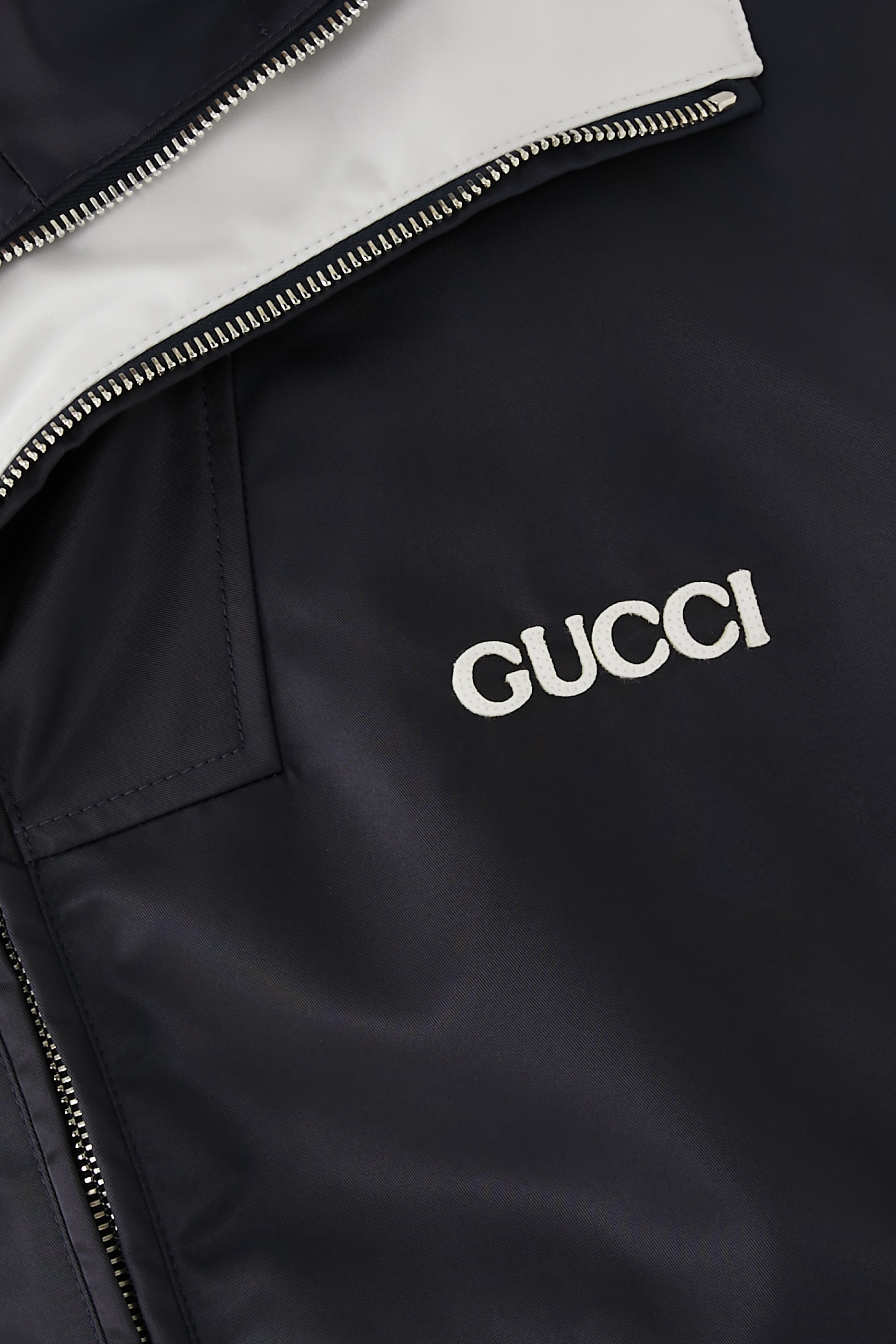 جاكيت نايلون تويل