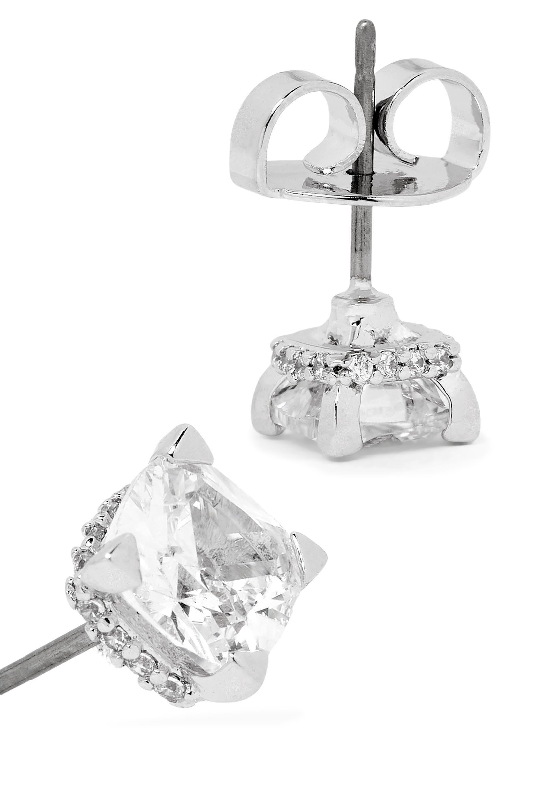 أقراط ليتل لاكجريز