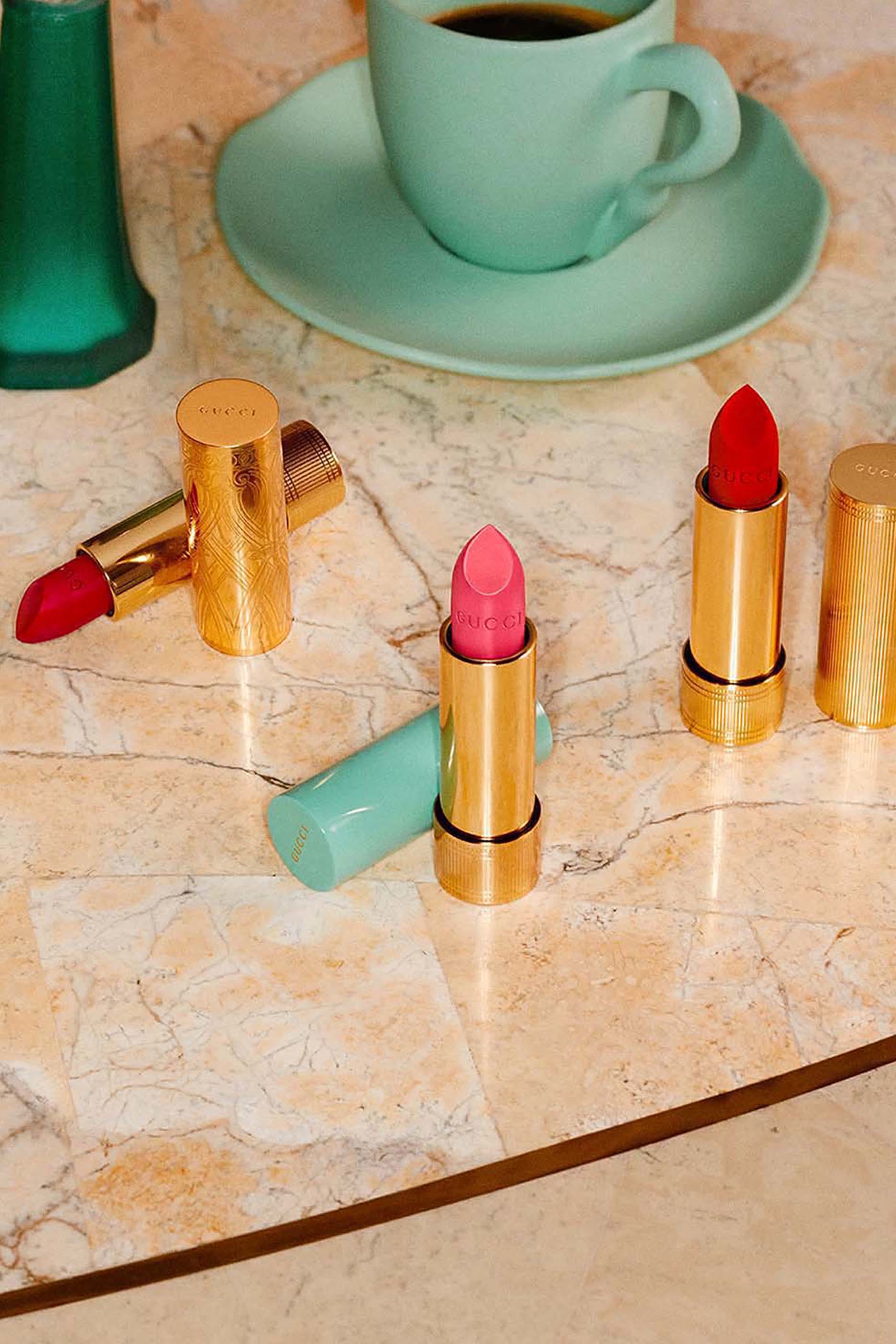 أحمر شفاه روج آليفر فوال شفاف