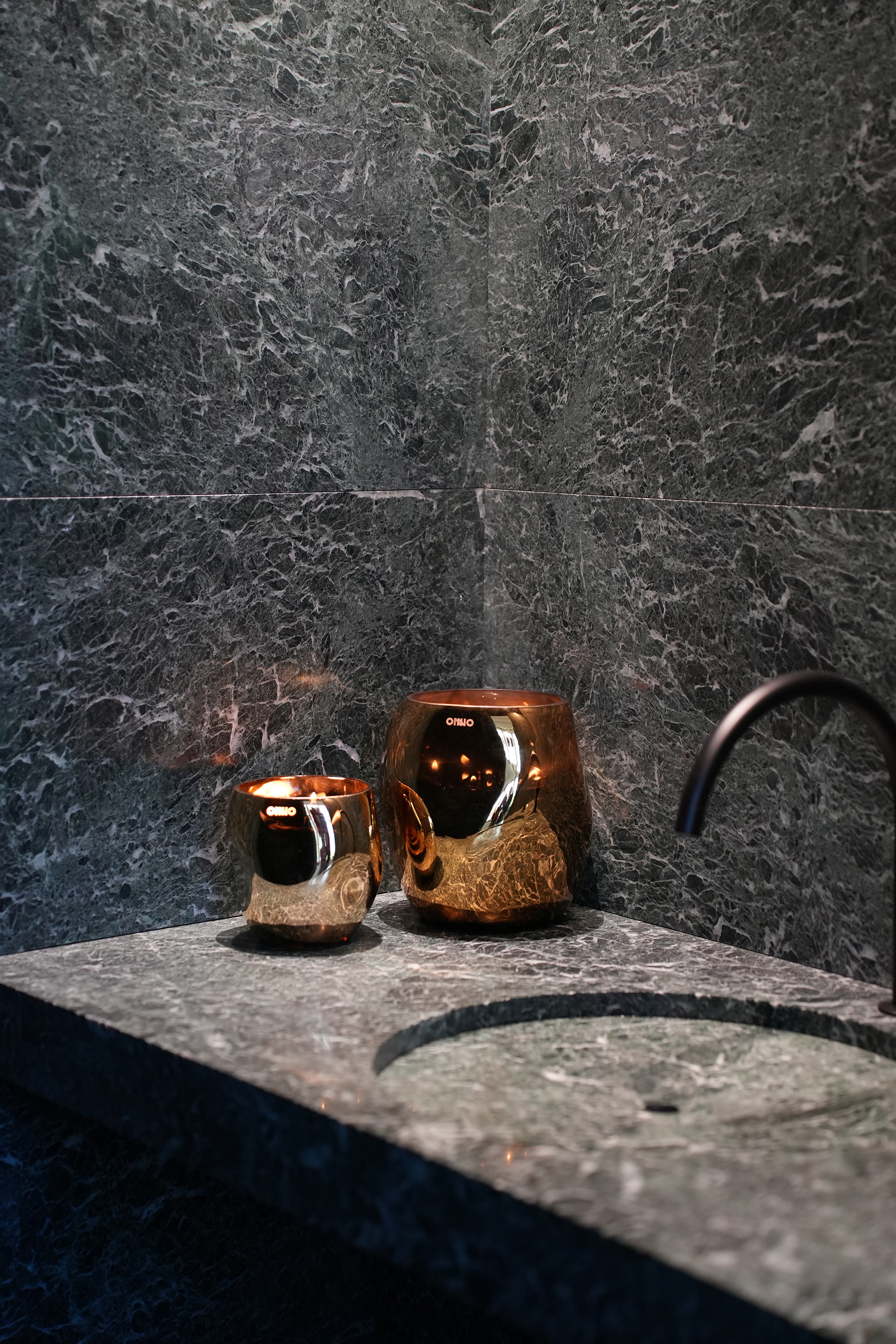 شمعة زنزبار كيب في وعاء نحاسي S 