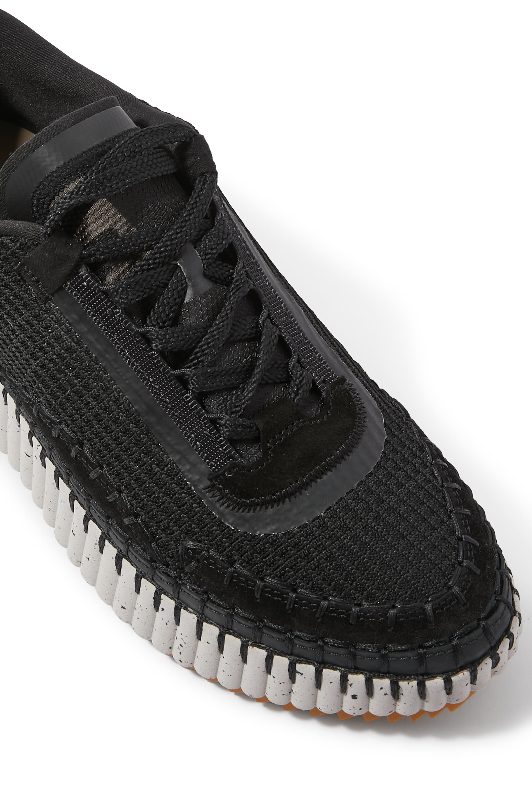 سنيكرز ناما