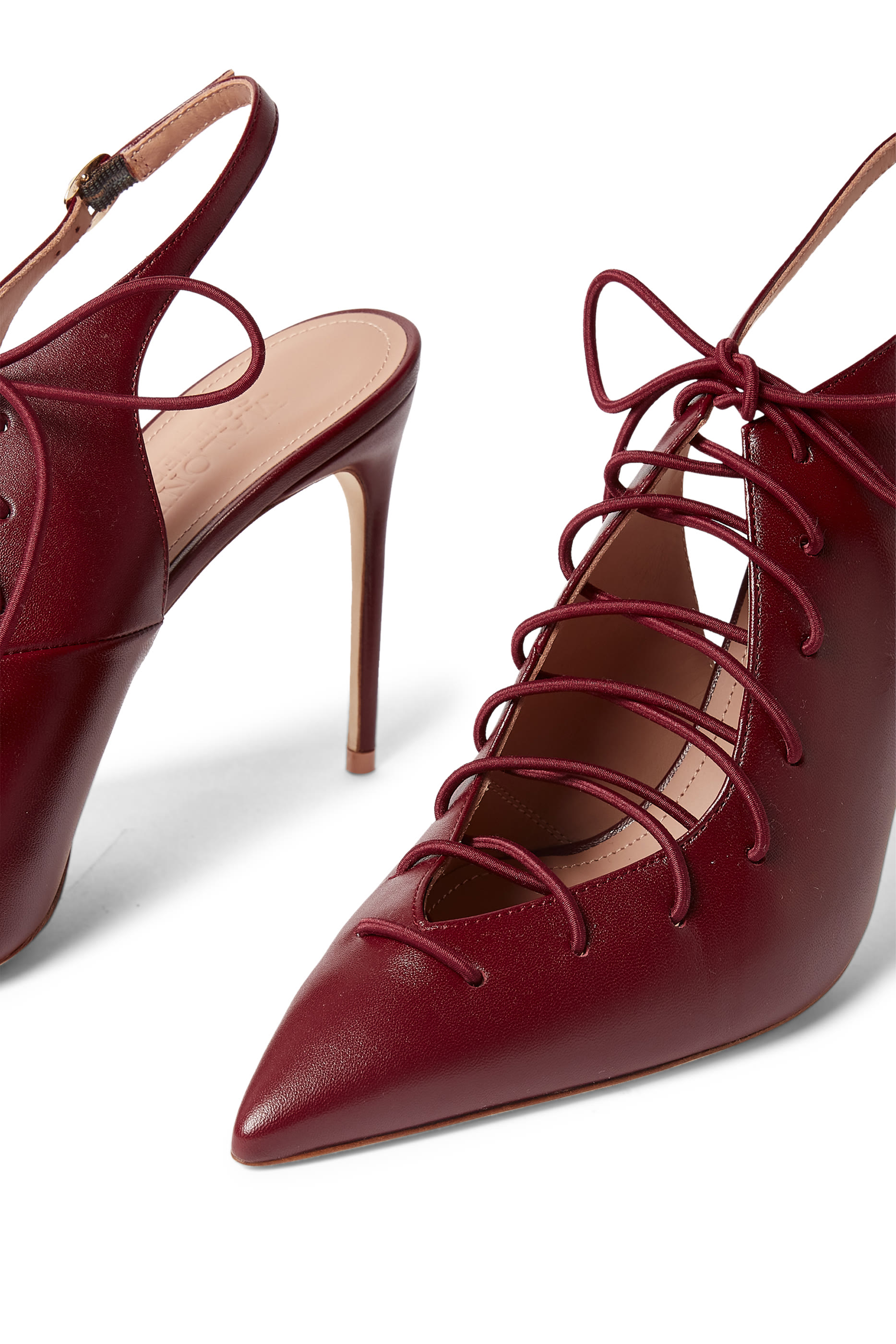 حذاء كلاسيكي أليساندرا  90 بأربطة جلد