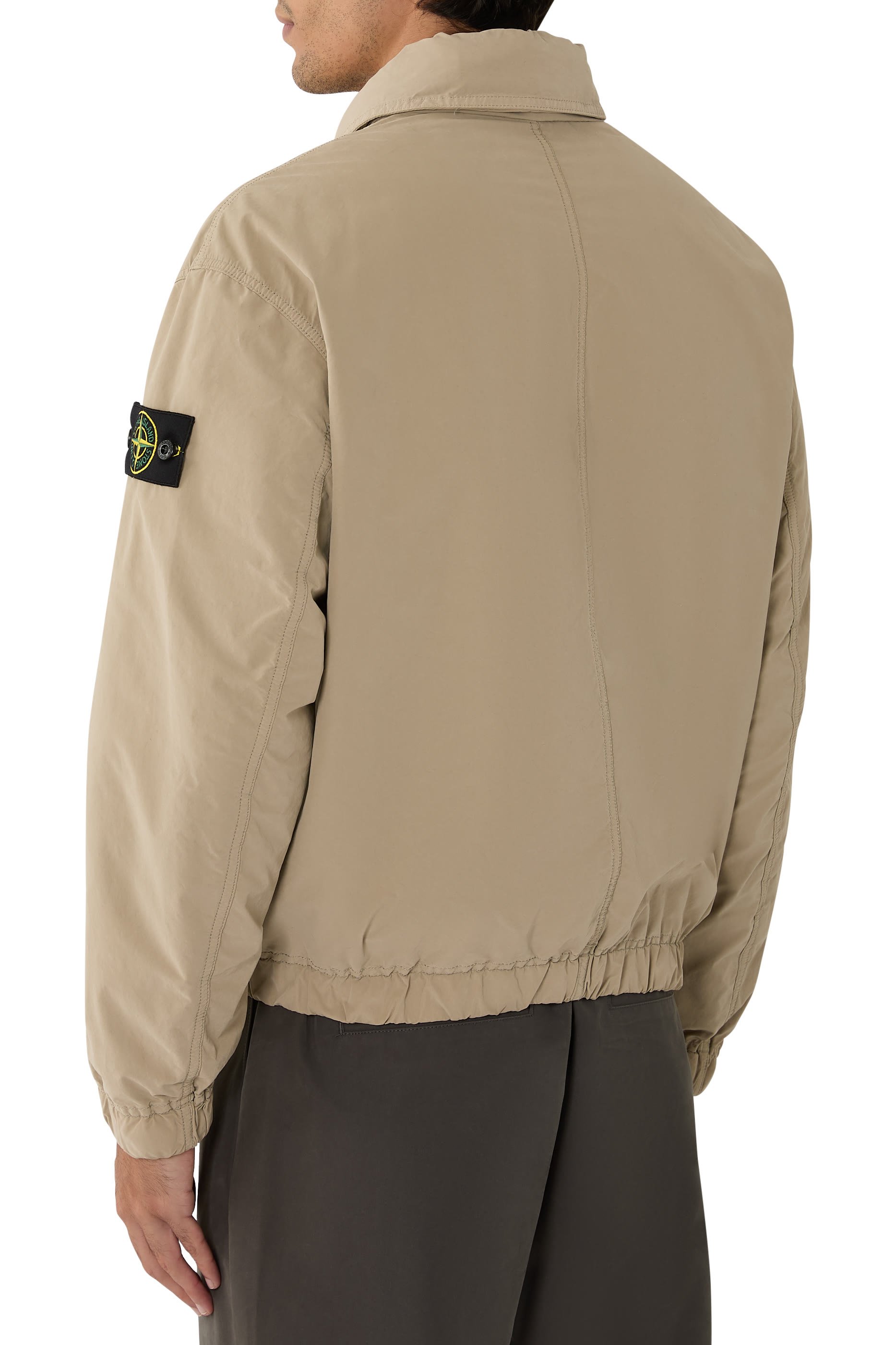 جاكيت بنمط قميص