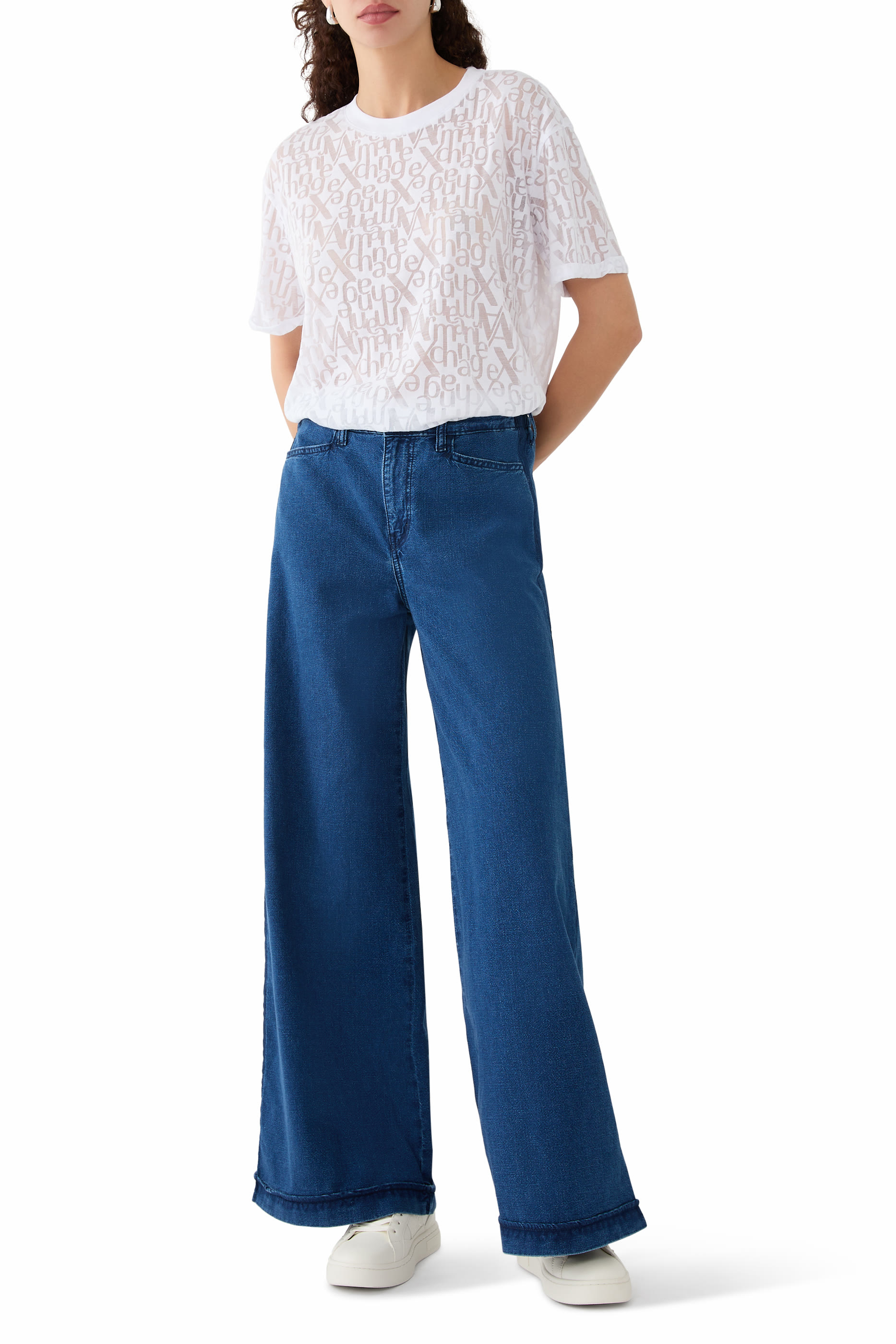 تيشيرت بشعار الماركة