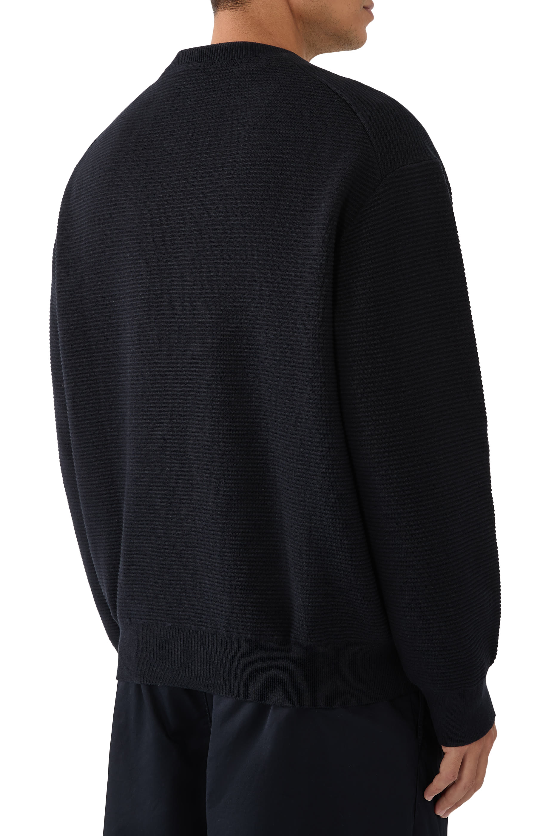 كنزة ذا جريد بياقة ضيقة