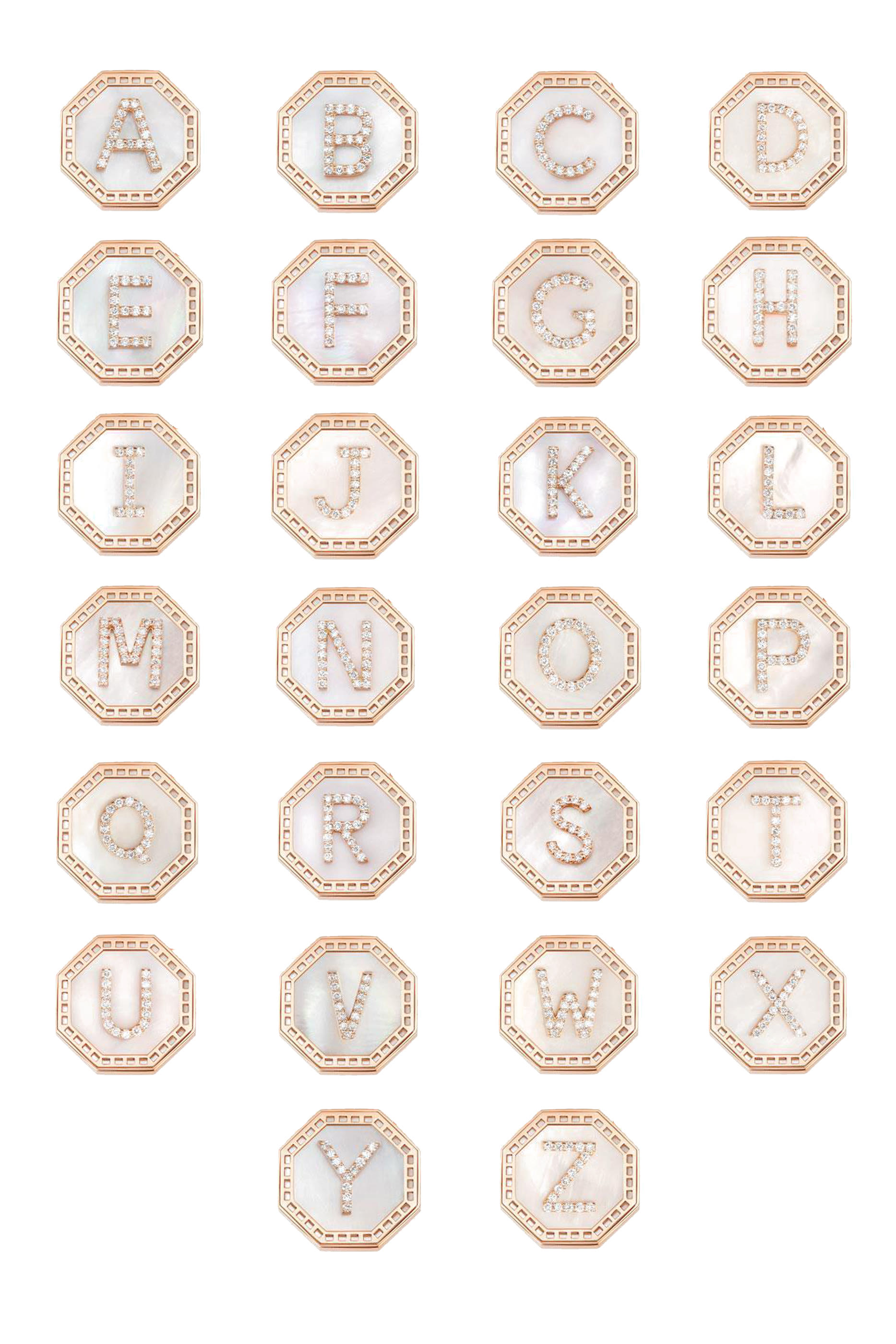 قلادة حرف تراث بدلاية بحرف A مرصع بالماس وعرق اللؤلؤ، ذهب وردي عيار 18