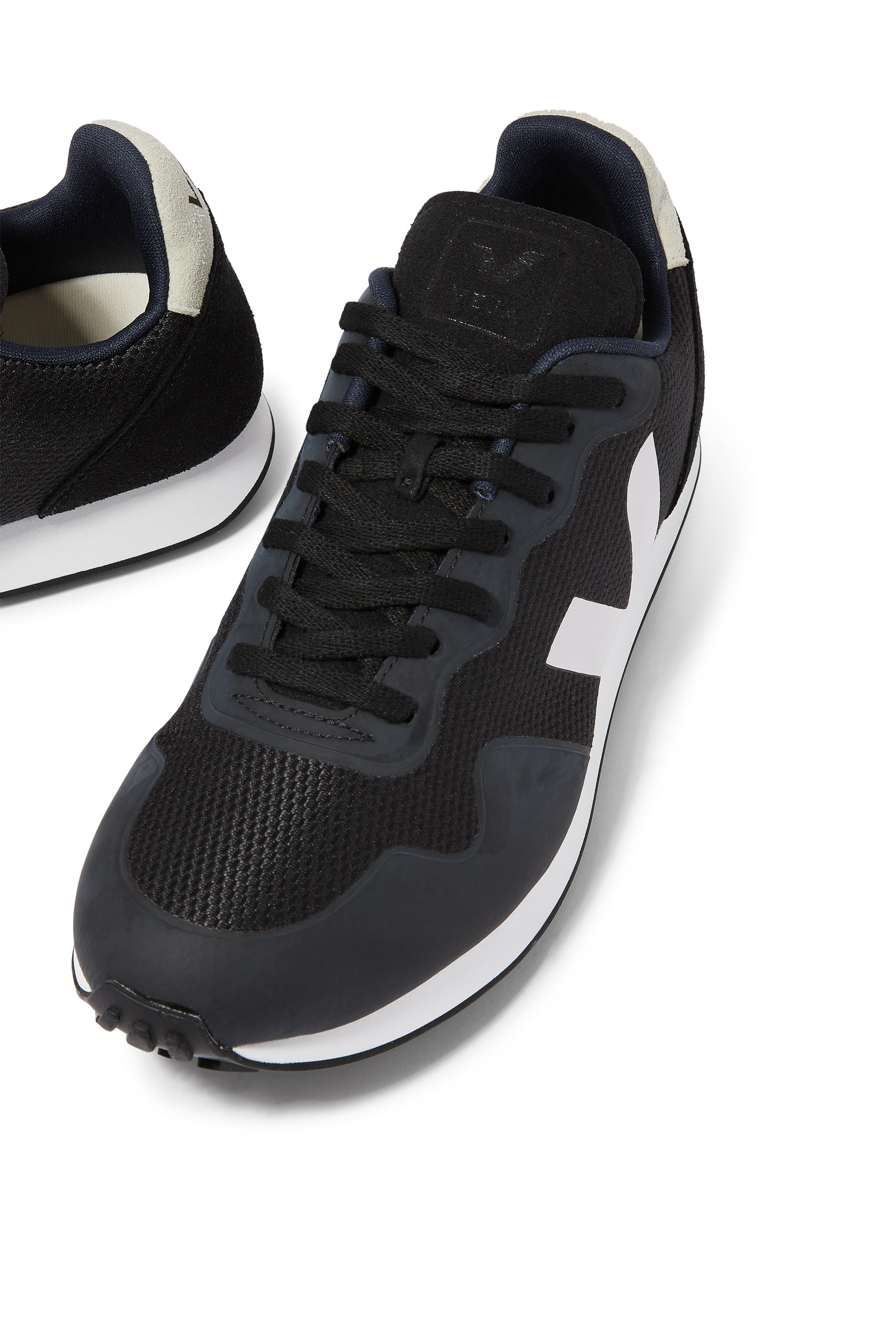 سنيكرز سدو بي قماش شبكي