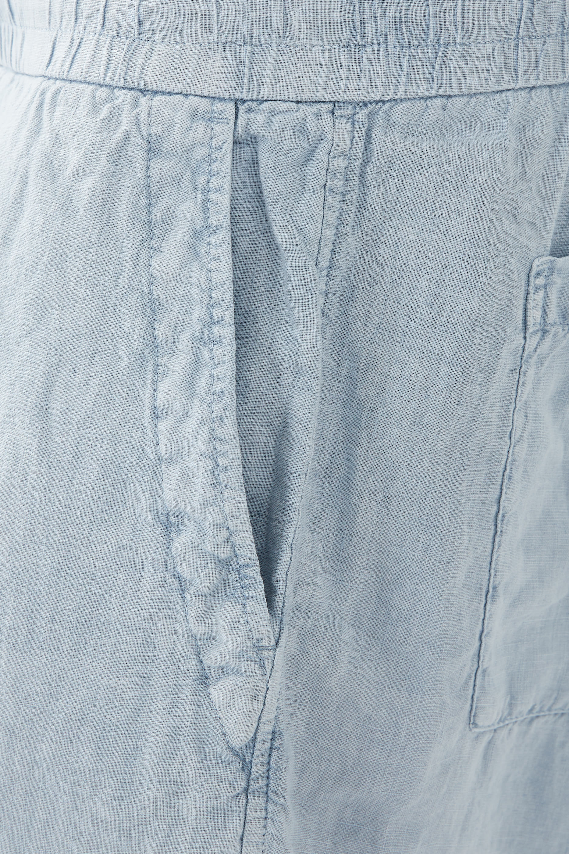 شورت بقصة مريحة كتان