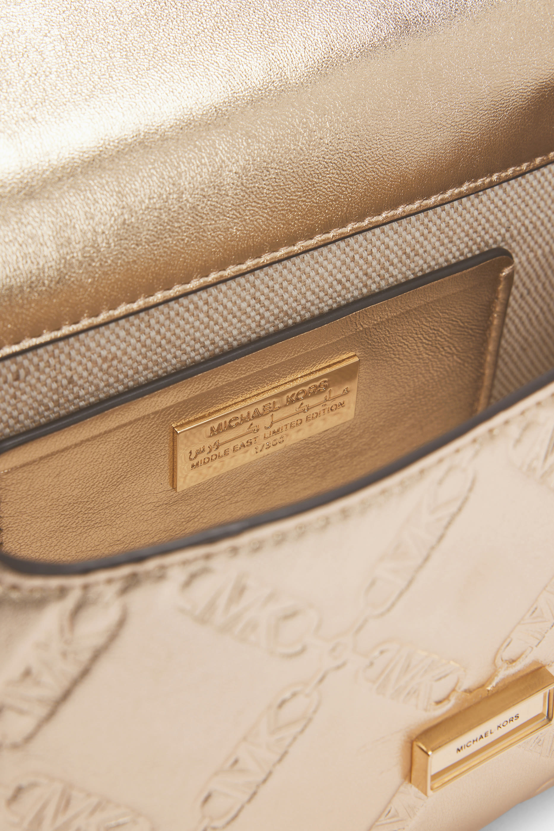 حقيبة كتف لودلو متوسطة جلد