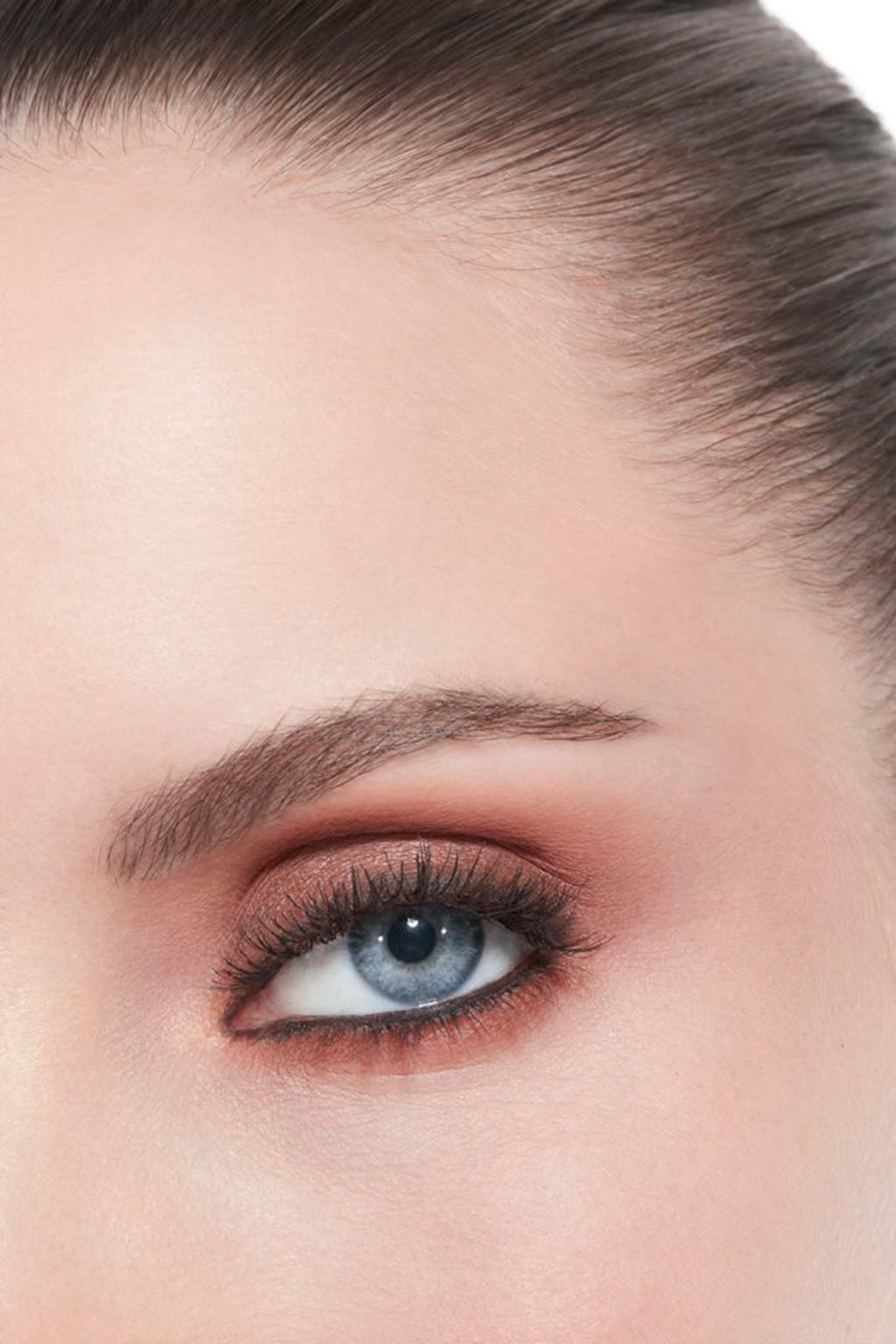 بودرة لتظليل الجفون متعدّدة التأثيرات LES 4 OMBRES