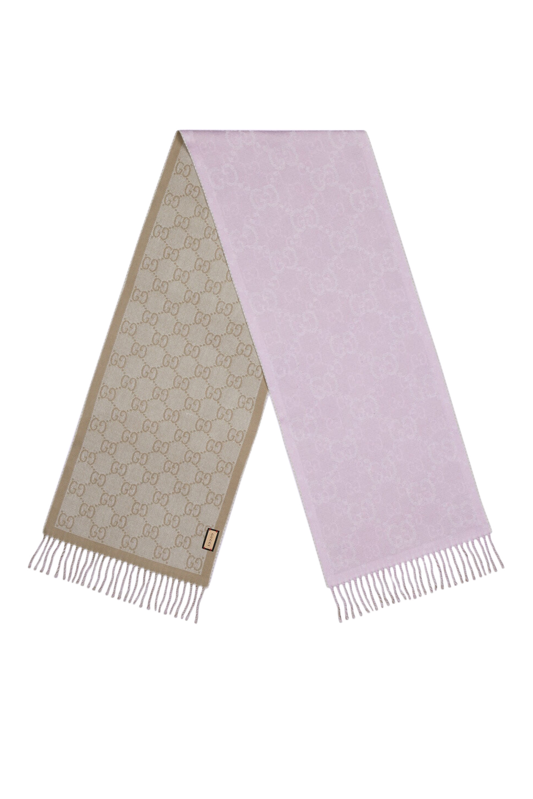 وشاح بشرابات وشعار&nbsp;