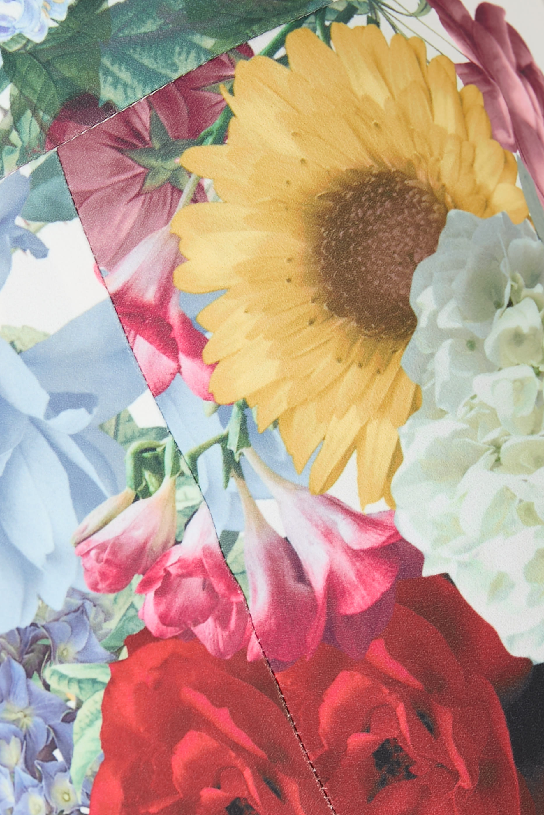 بنطال أدرو بوت كت بقصة ضيقة