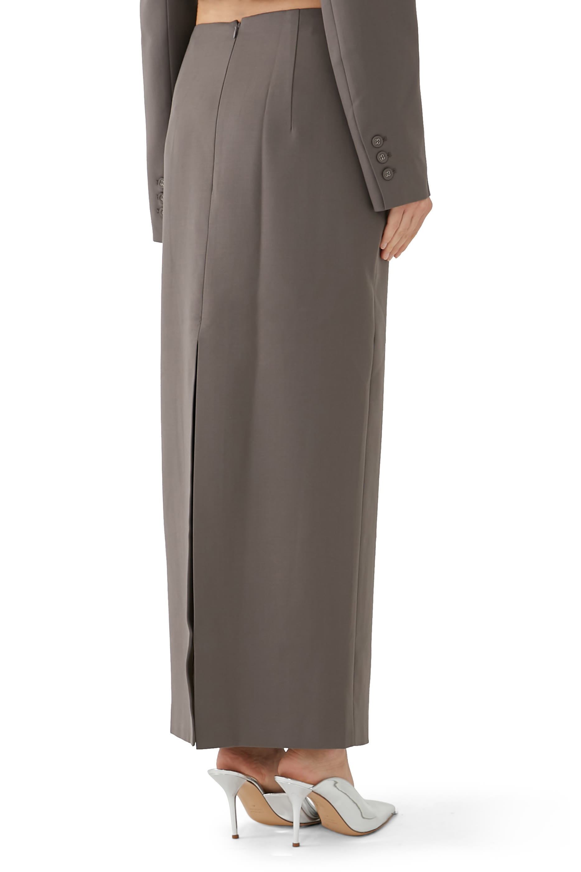 تنورة نادية