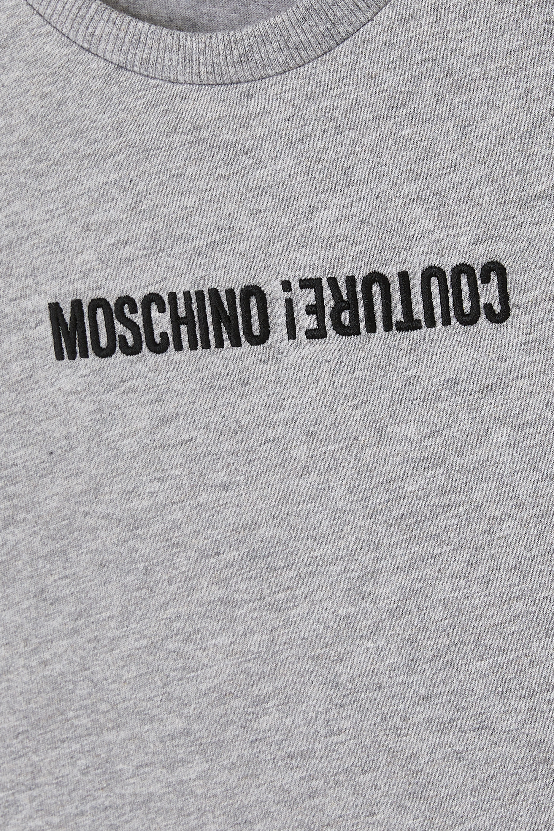 تيشيرت بشعار الماركة بتصميم مقلوب للأطفال