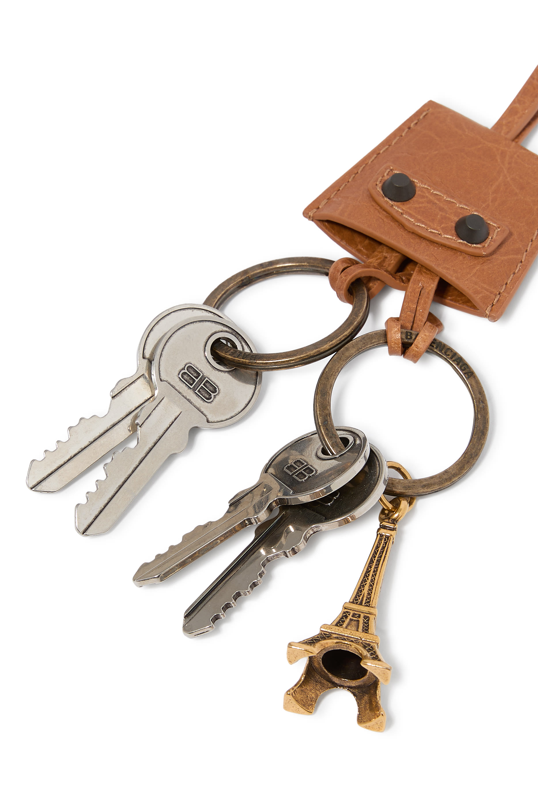 حلية لو سيتي بتصميم برج إيفل