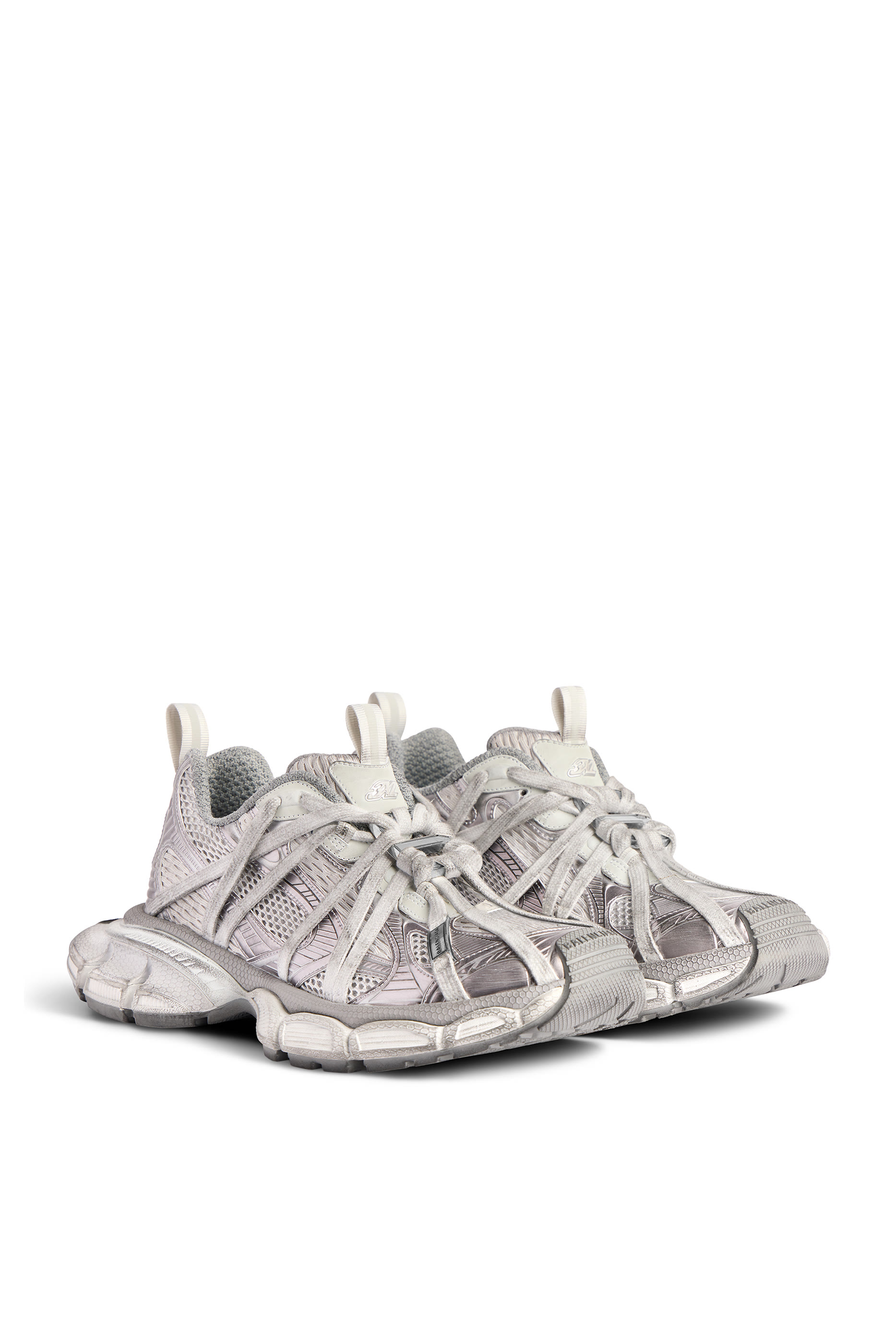 سنيكرز إكستريم بأربطة 3 إكس ال 