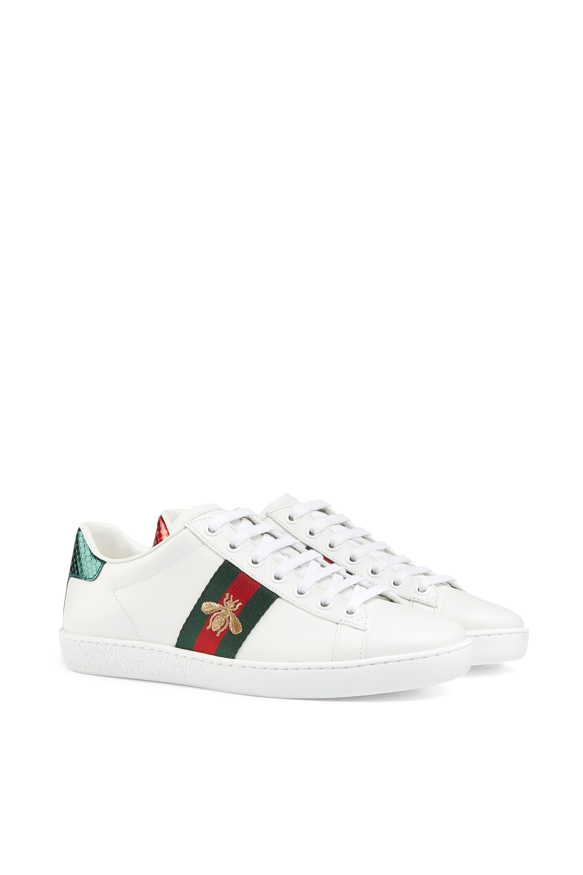 سنيكرز ايس مطرز