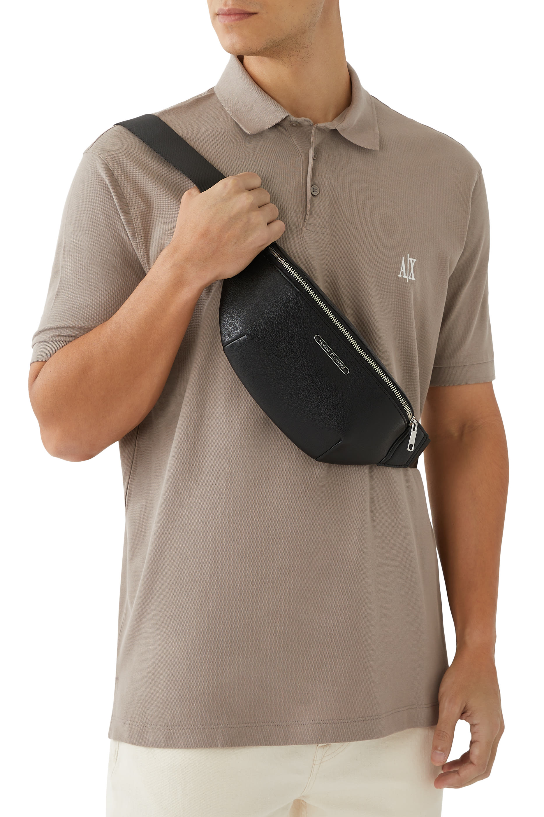 حقيبة خصر كروس بودي بشعار الماركة