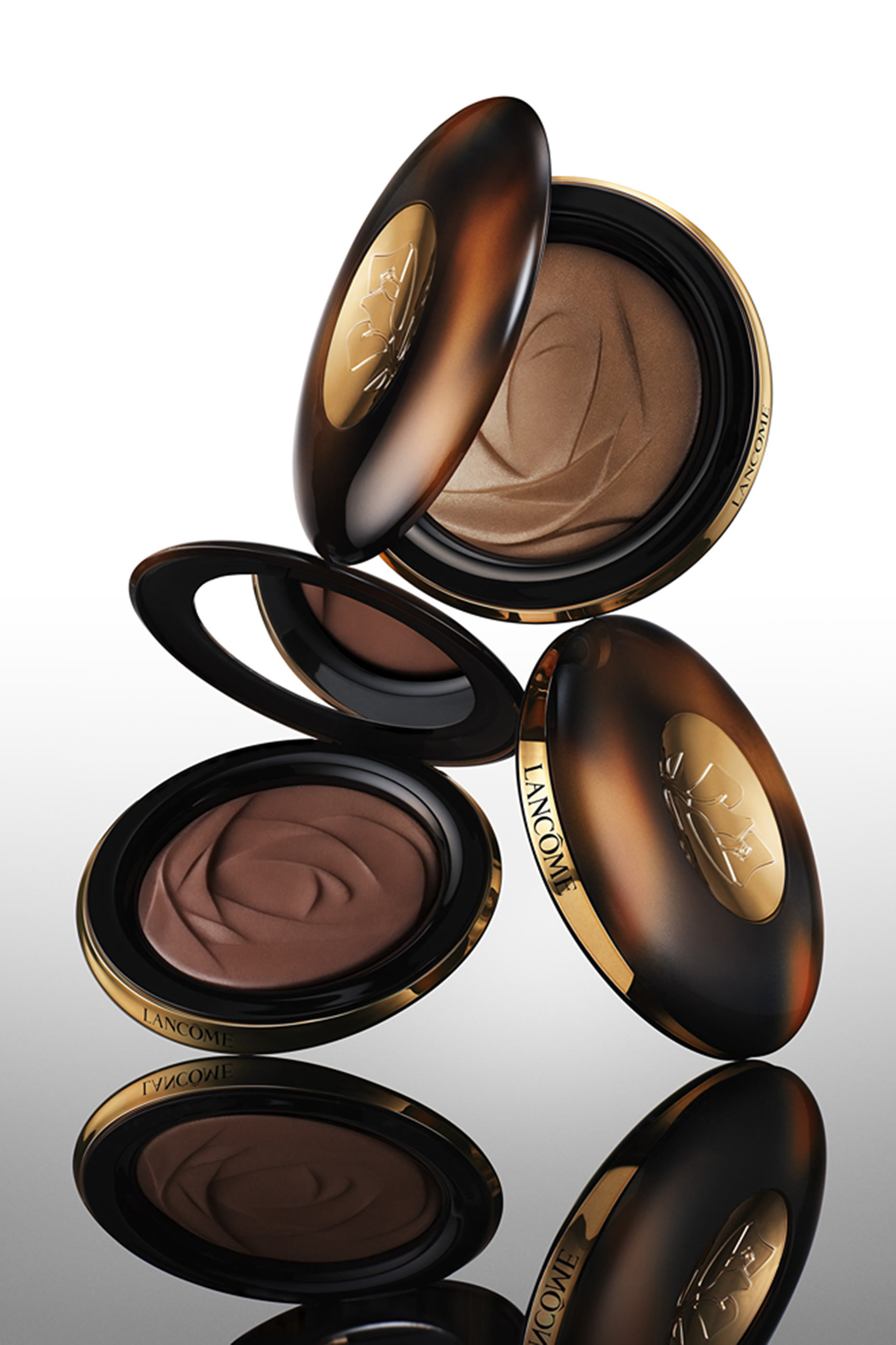 هايلايتر سي إي ترانسفورمينغ سكين تينت ايدول الترا وير