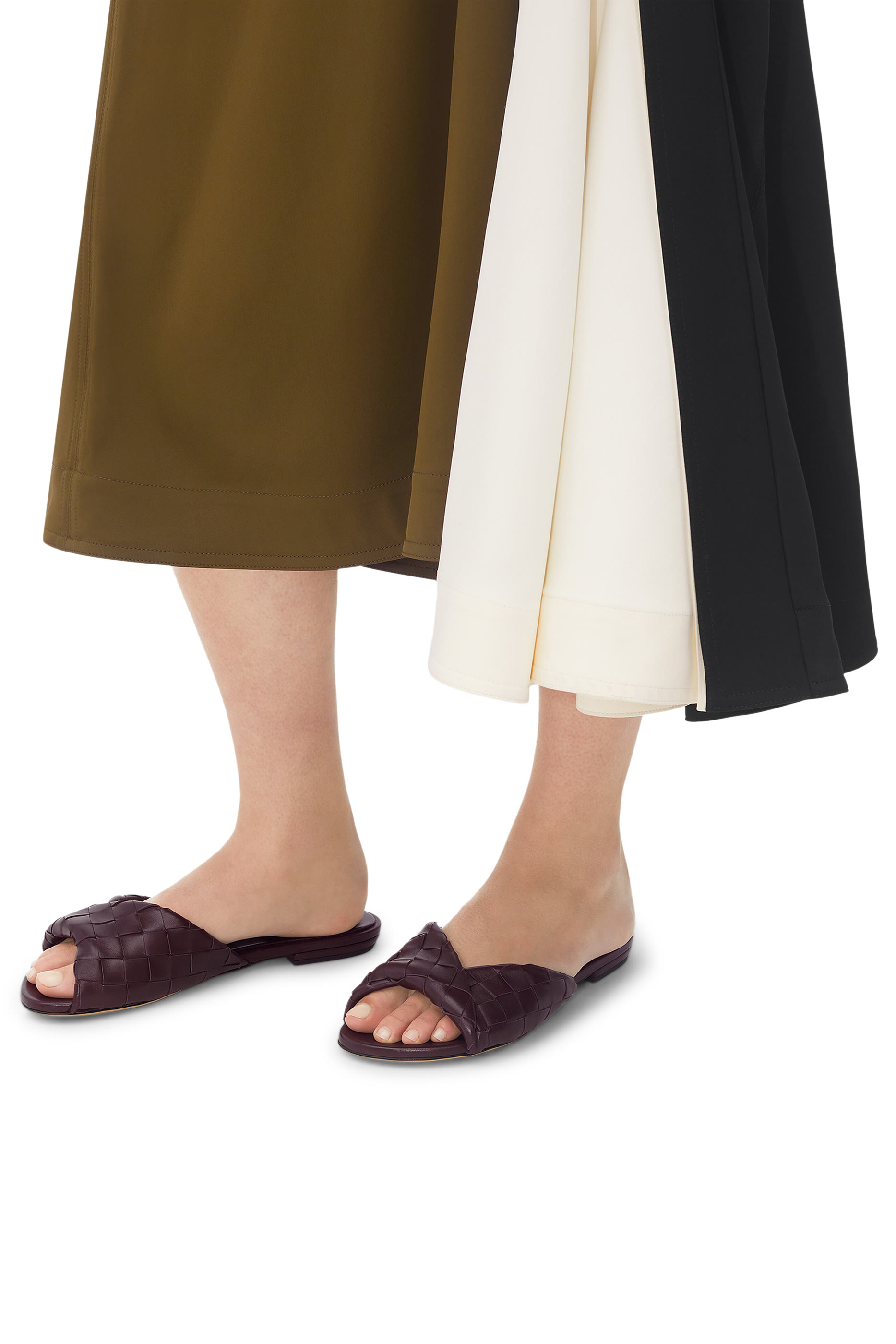 حذاء مفتوح بلينك بنعل مسطح