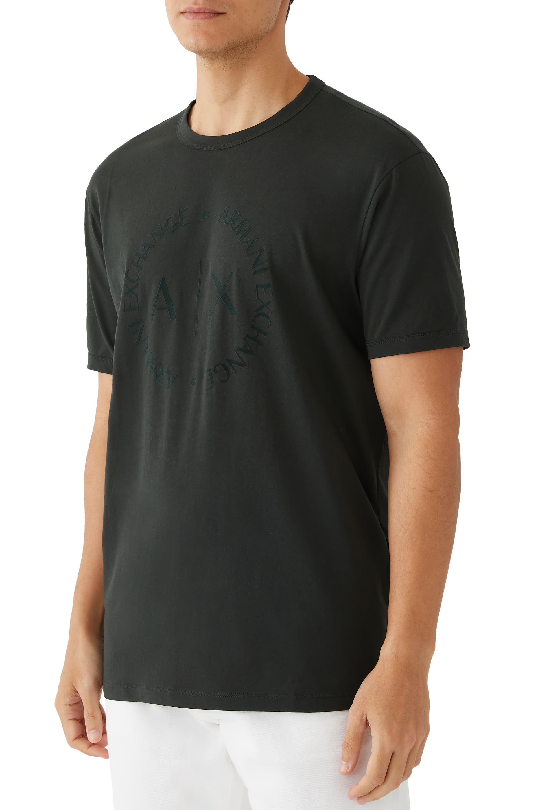 تيشيرت بشعار الماركة بتصميم دائري