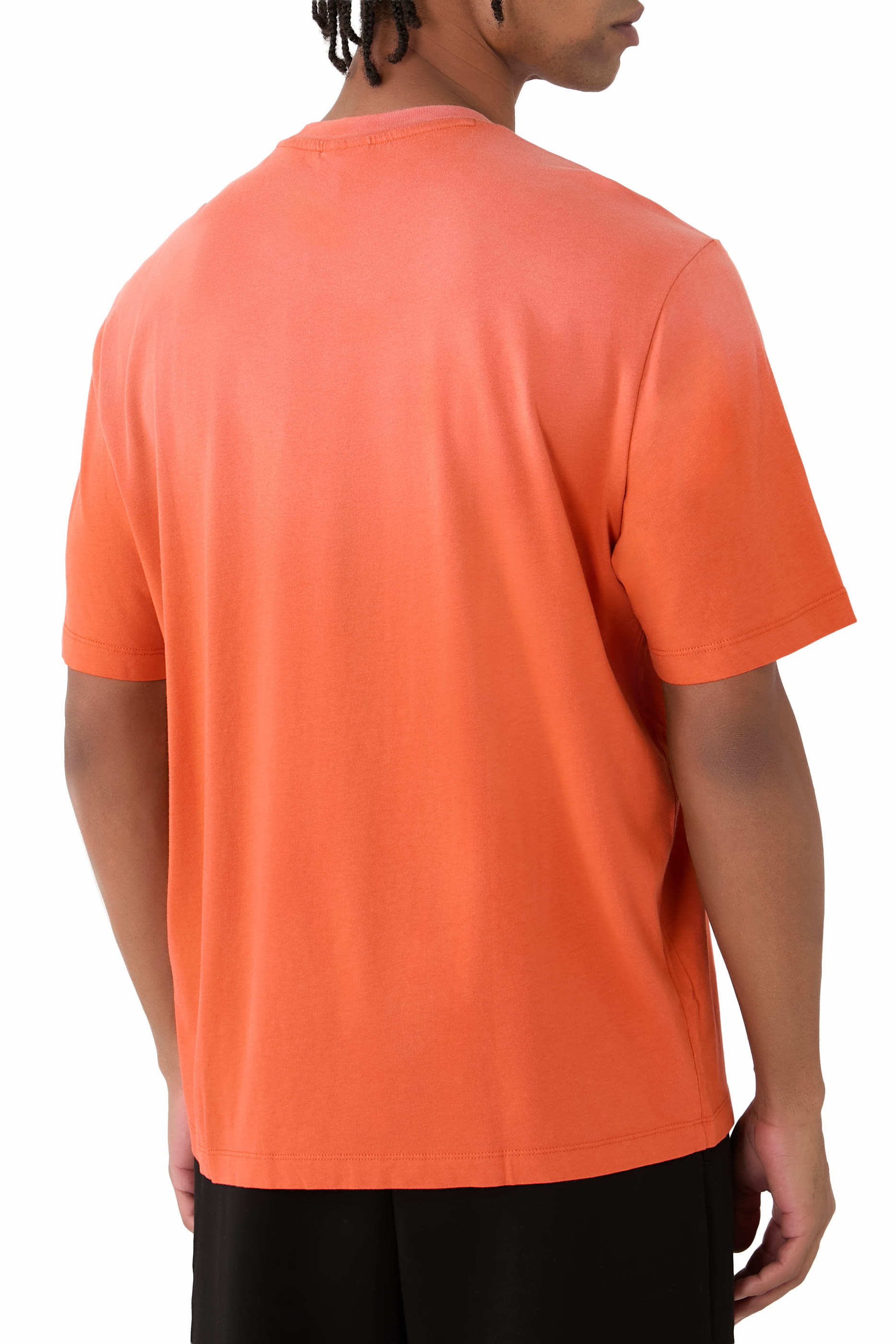 تيشيرت بشعار حرفي الماركة